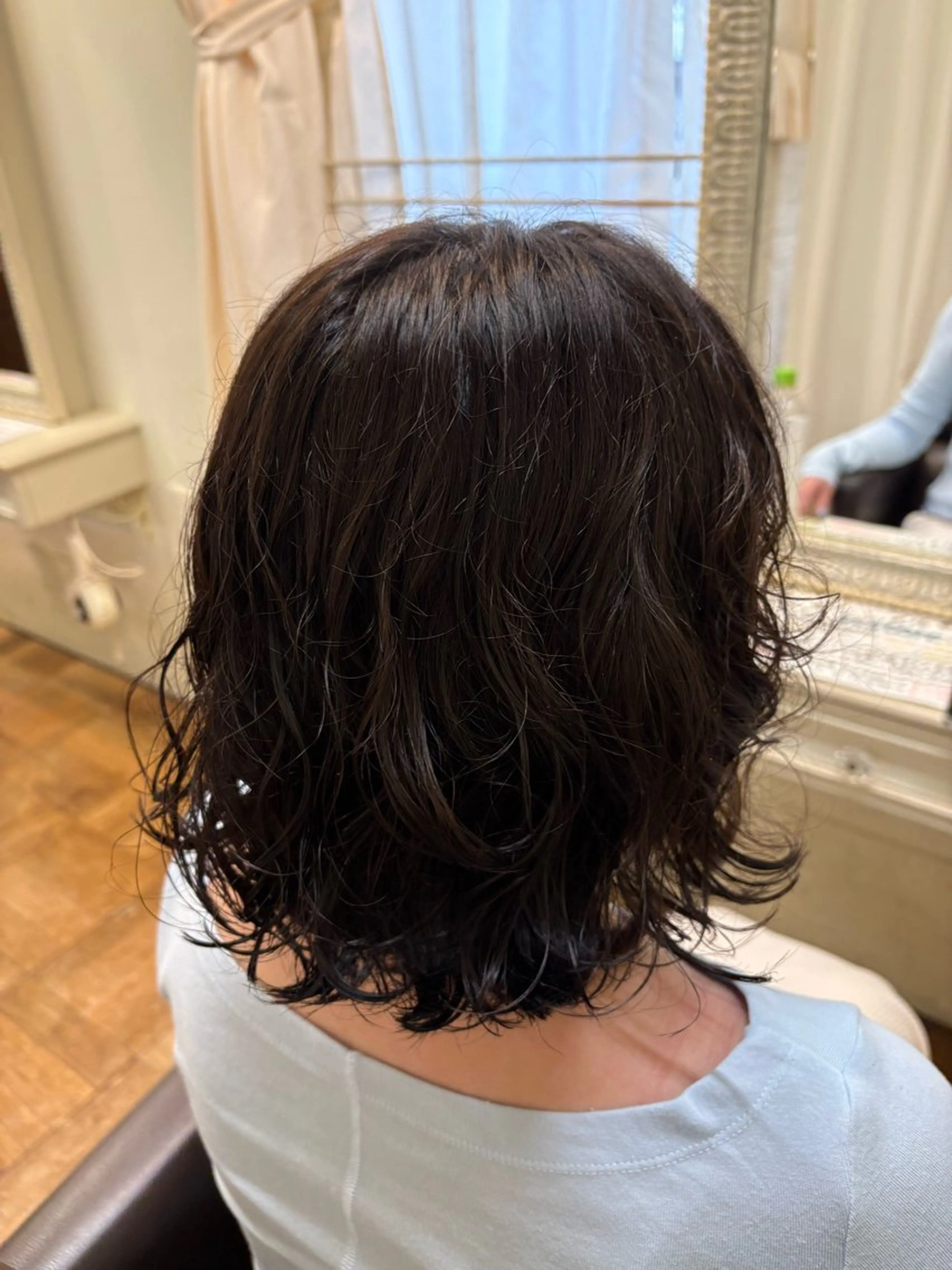 ミディアム パーマ 奥山 和奏のヘアスタイル