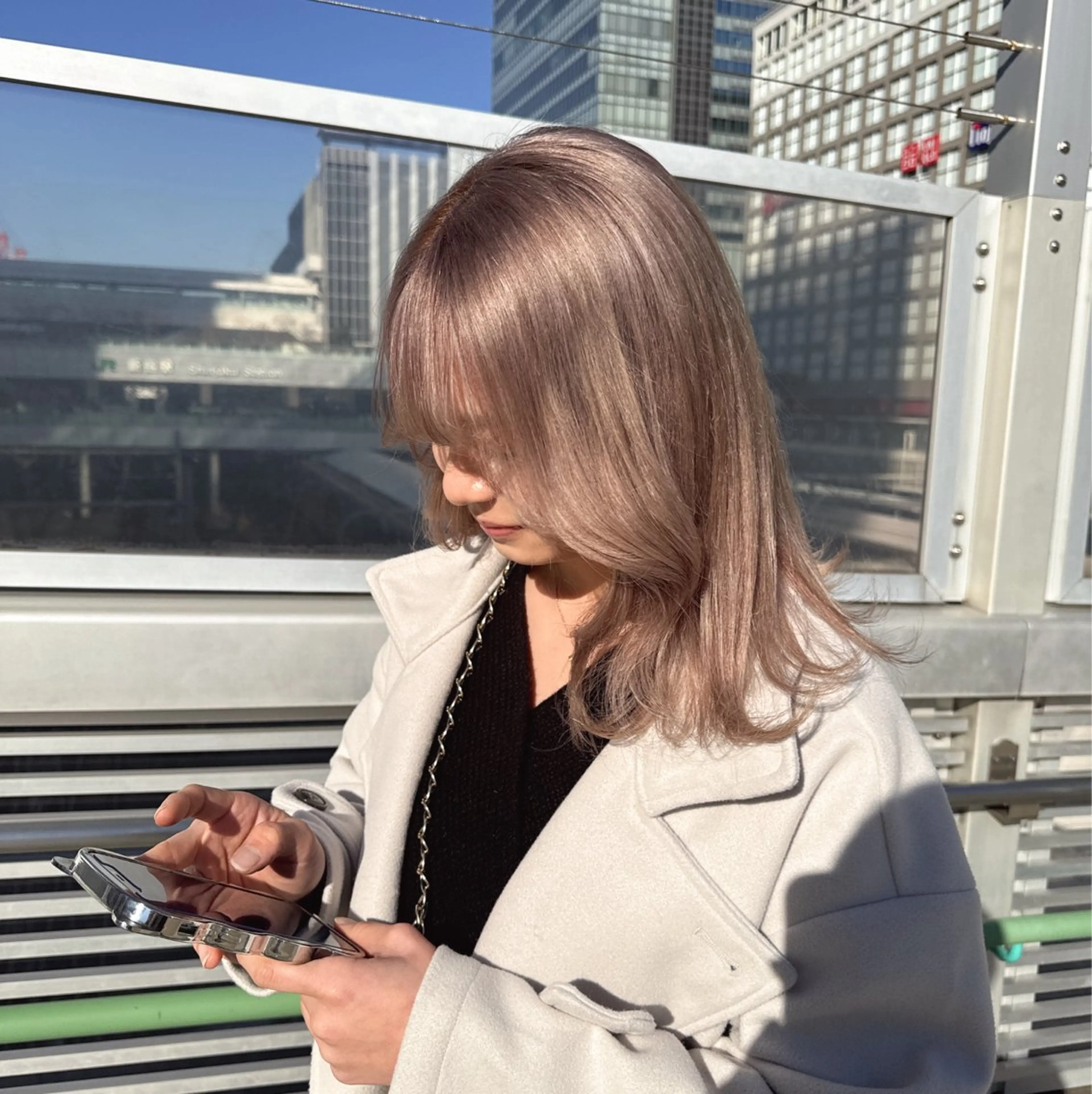 ミディアム ボブ 髪質改善 ヘアカラー 顔周りレイヤー/新宿 /モテ艶カラー/航介のヘアスタイル