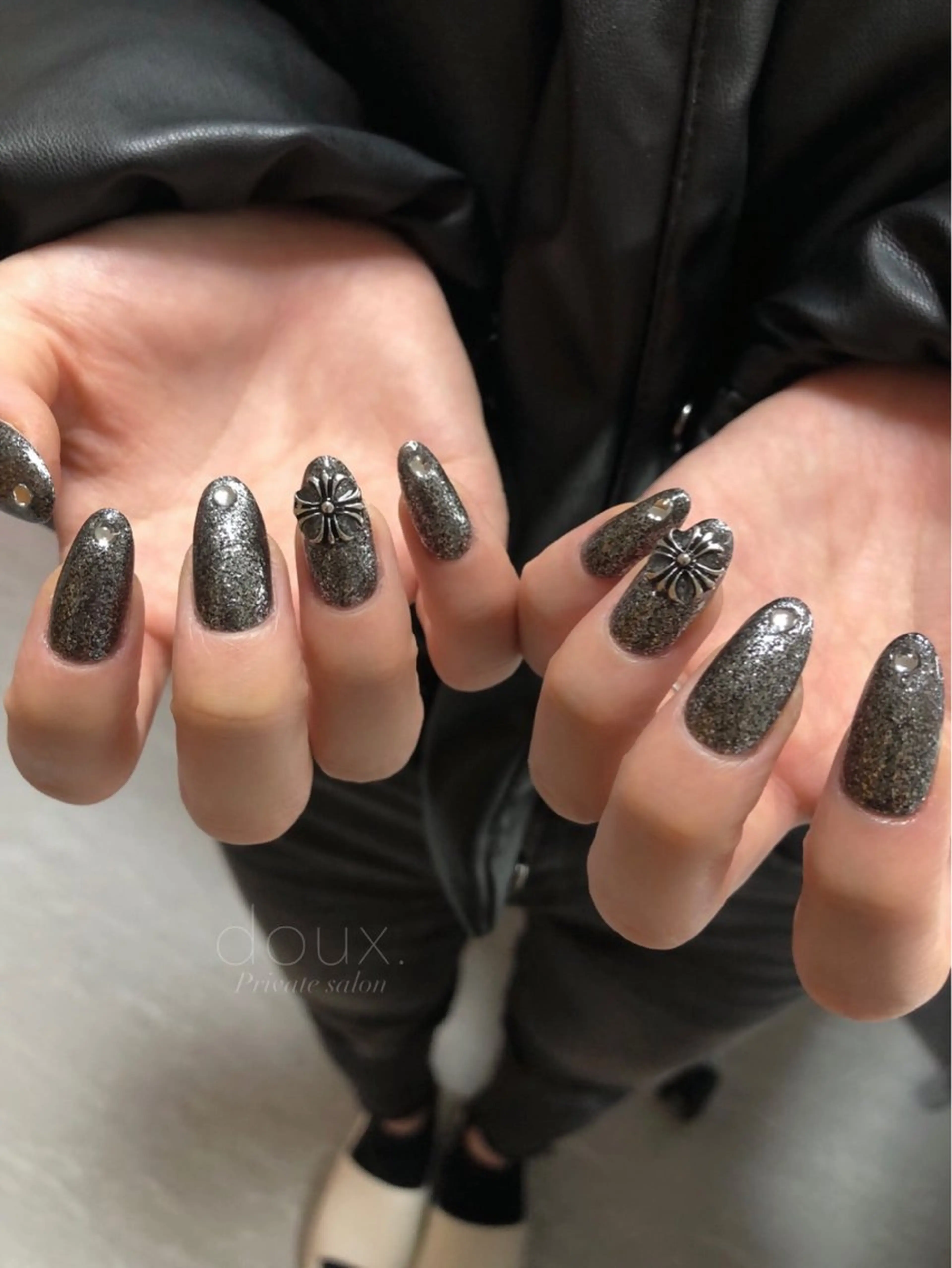 ネイル 韓国ネイル ラメ(グリッター) マグネットネイル ニュアンスネイル ワンカラーネイル ハンドネイル doux. nailのネイルデザイン