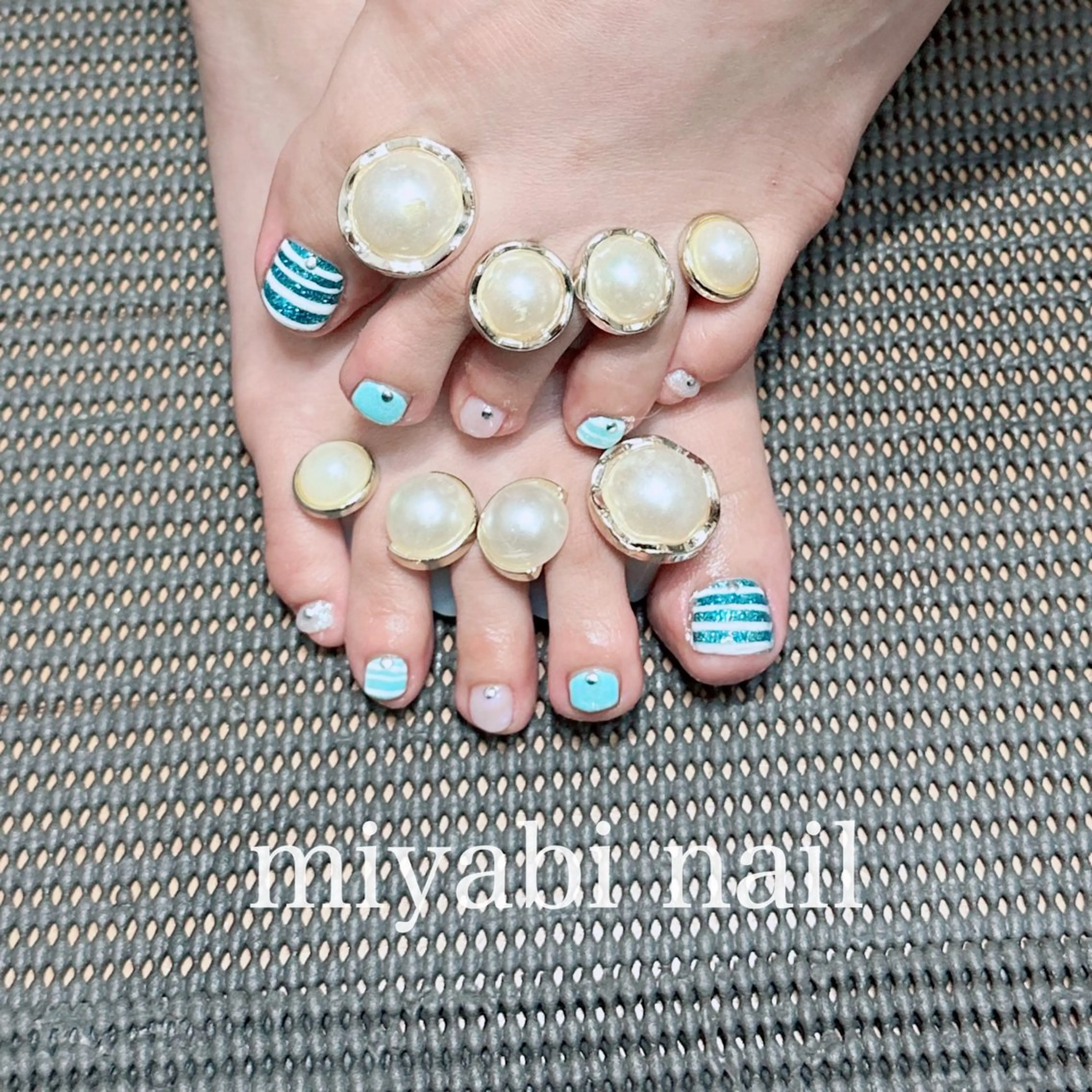 ネイル アートネイル オーロラネイル ブルー フットネイル ジェルネイル フットネイル miyabi nail 桂川駅近くのネイルデザイン