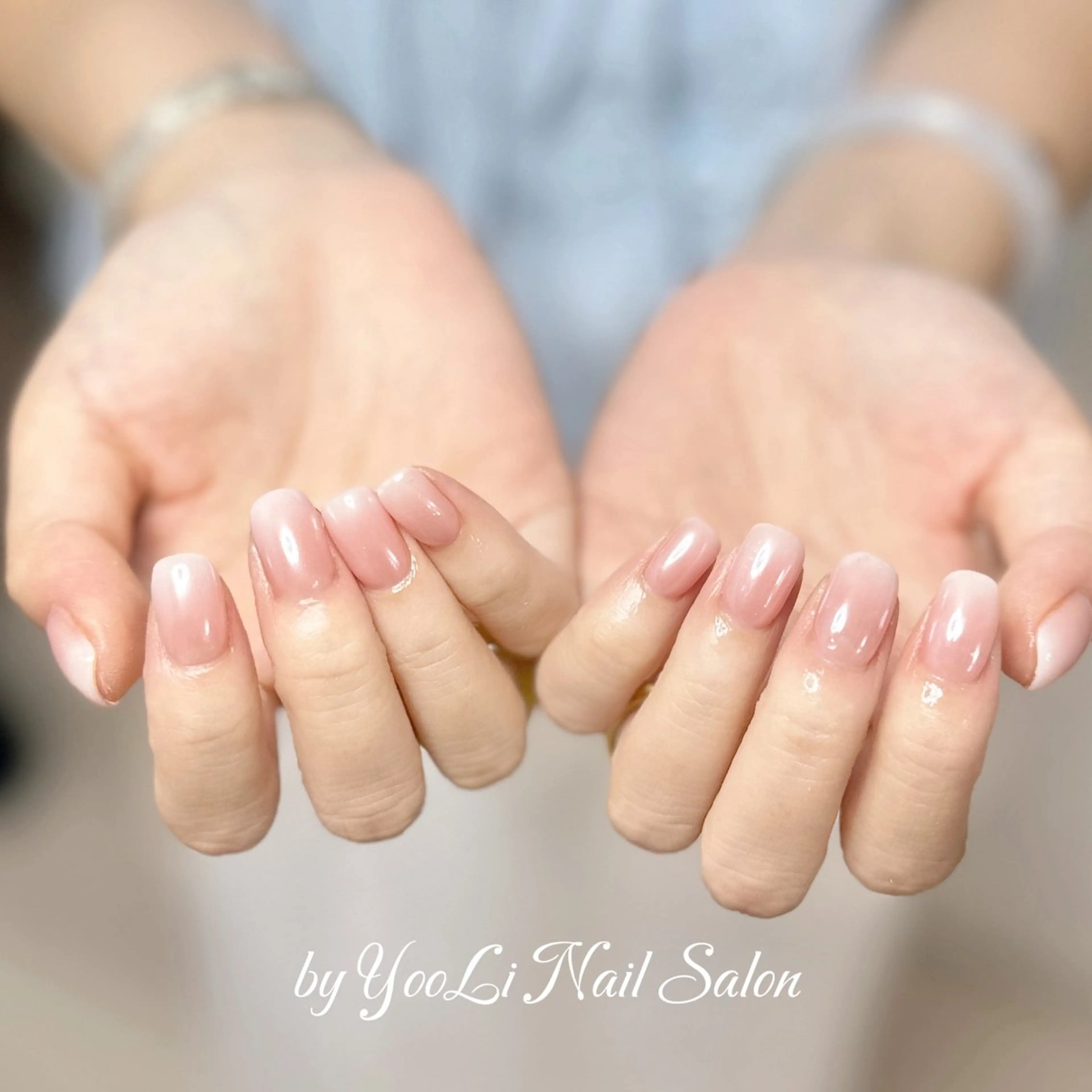 ネイル アートネイル オーロラネイル チークネイル フレンチネイル ガラスフレンチ 🎀YooLi Nail salonのネイルデザイン