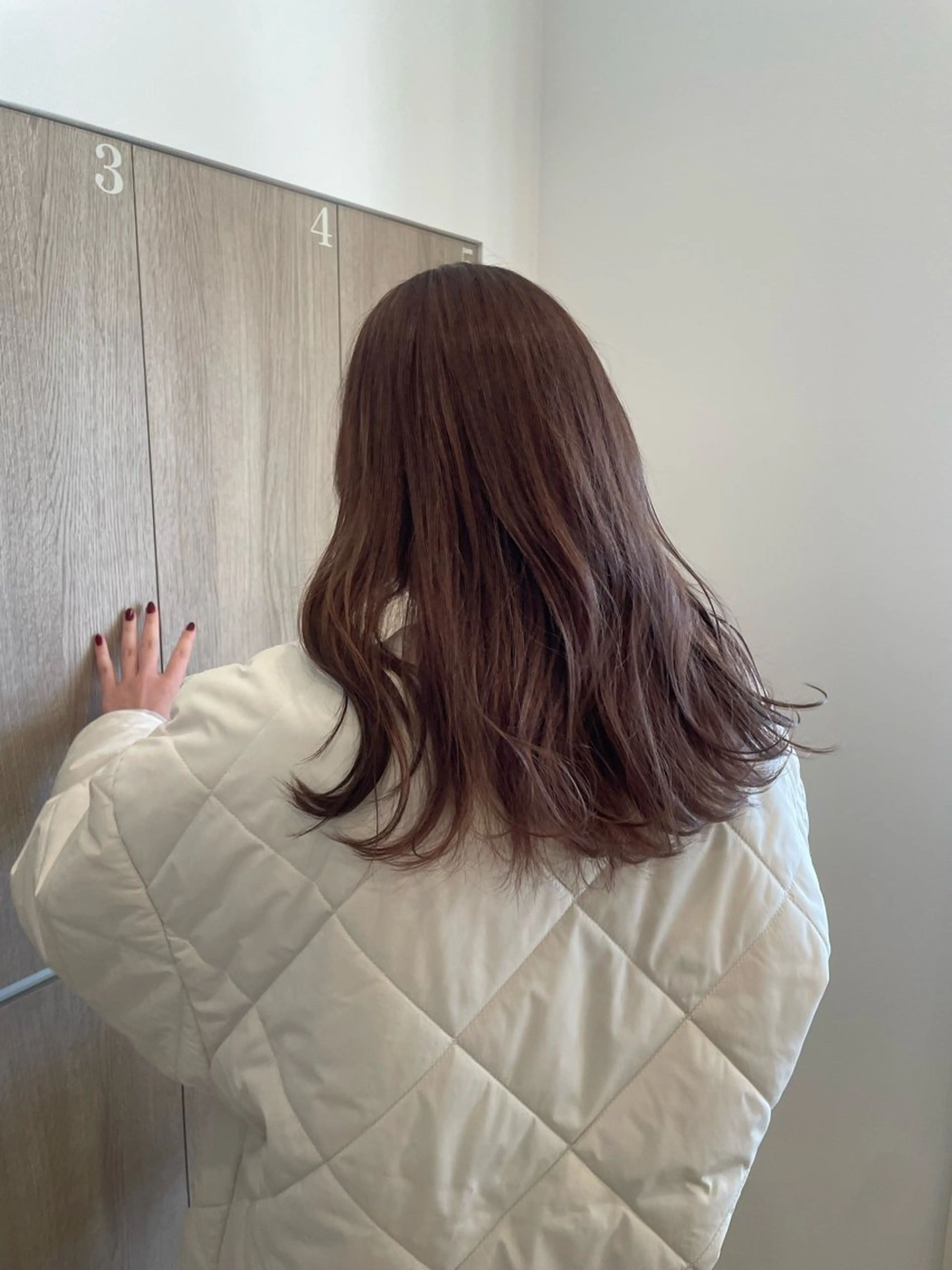 カラー ベージュカラー ルプラボウ/日野 /ショート/レイヤーのヘアスタイル