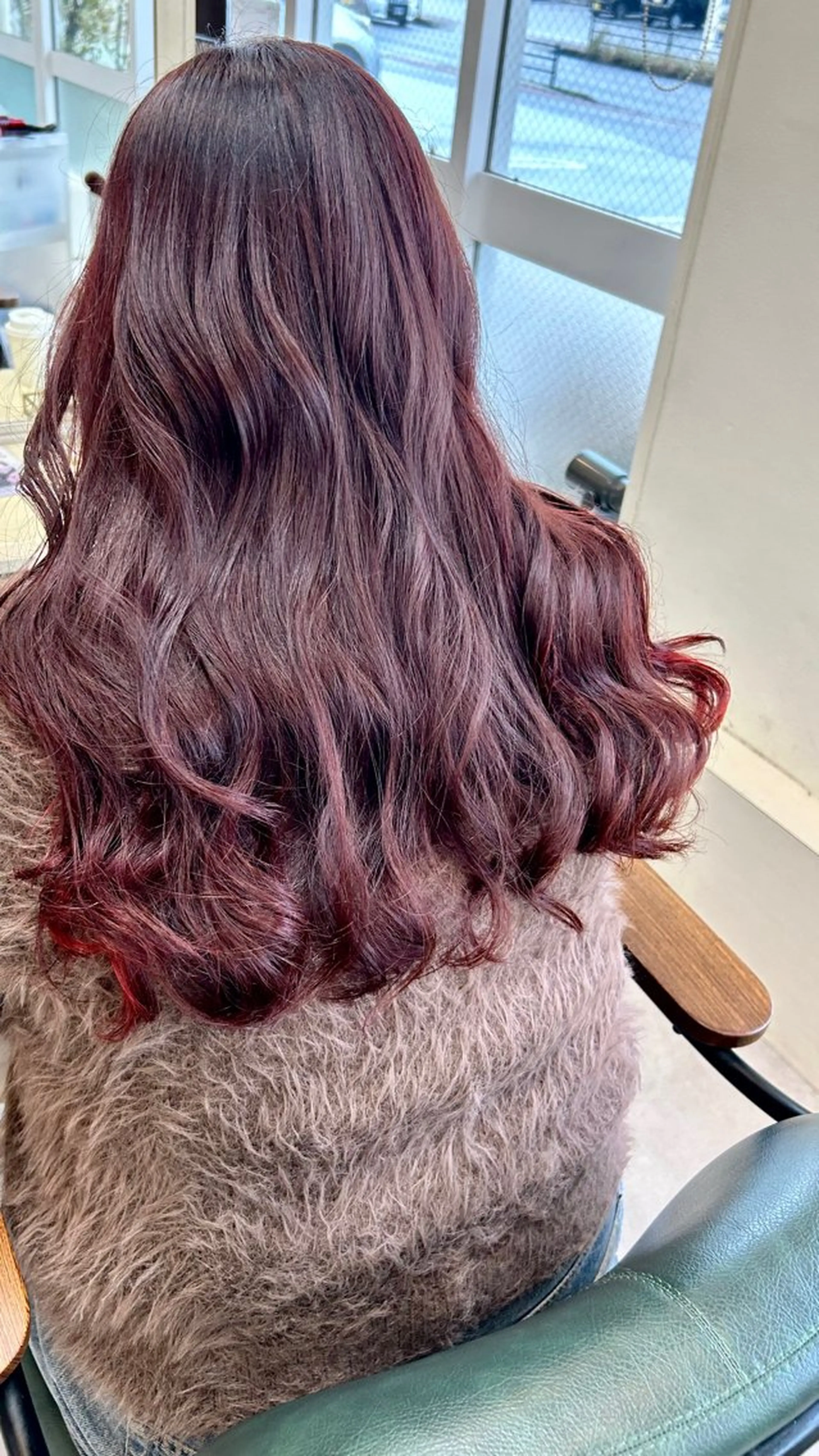 ロング TERUYA shionのヘアスタイル