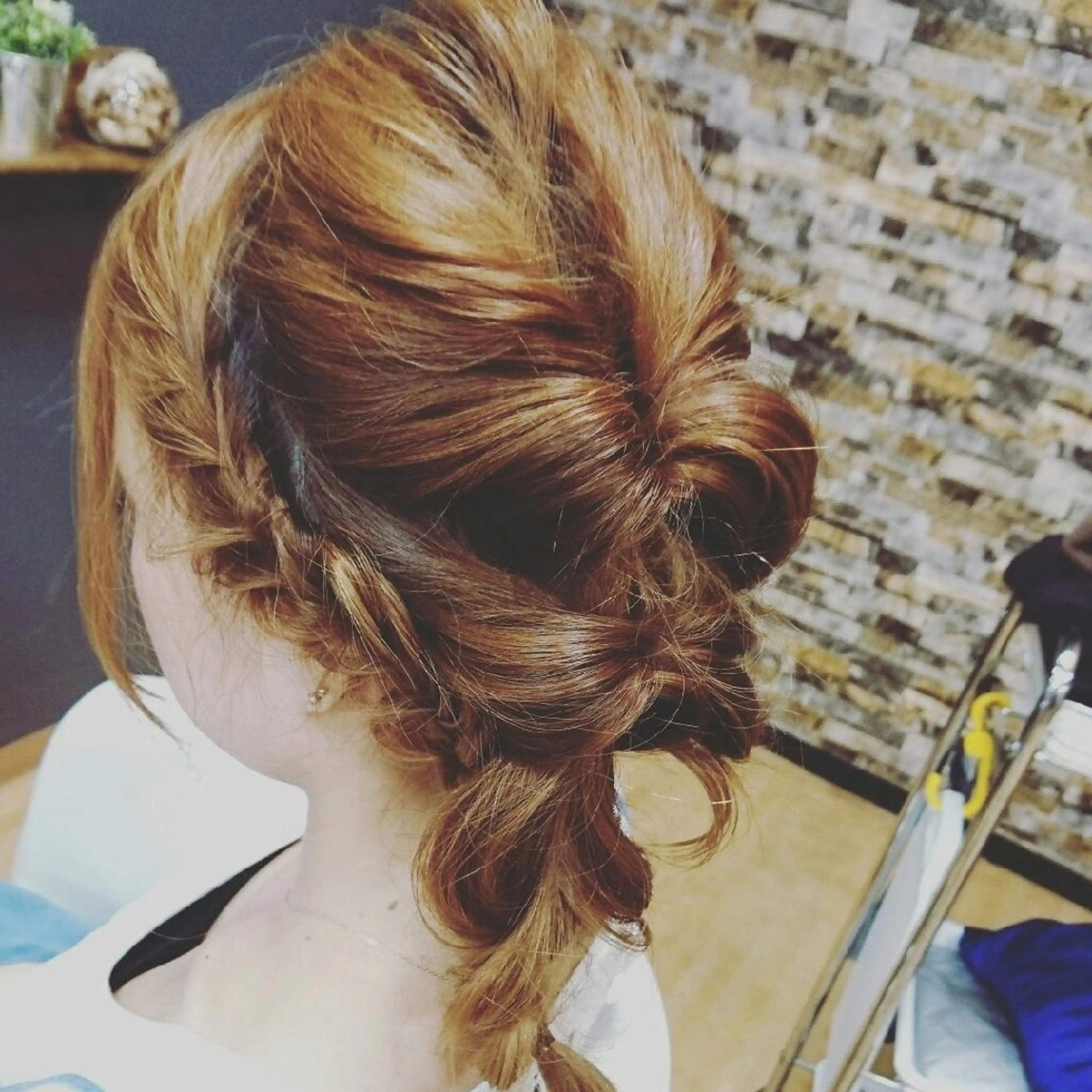 ヘアアレンジ 岩崎 秀之のヘアスタイル