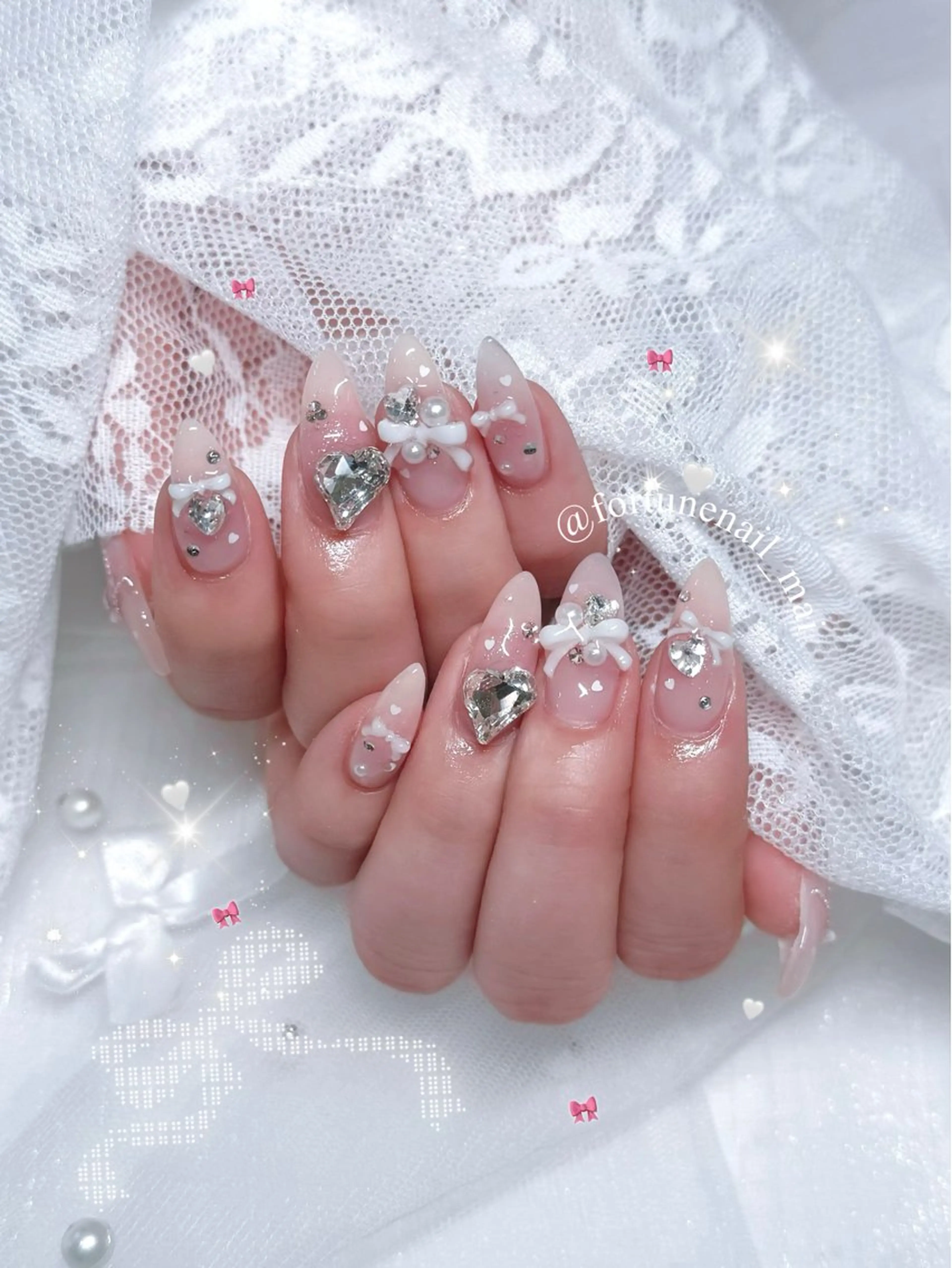 ネイル チークネイル ガーリー ハンドネイル 🎀Mai 🎀5/24✩.*のネイルデザイン