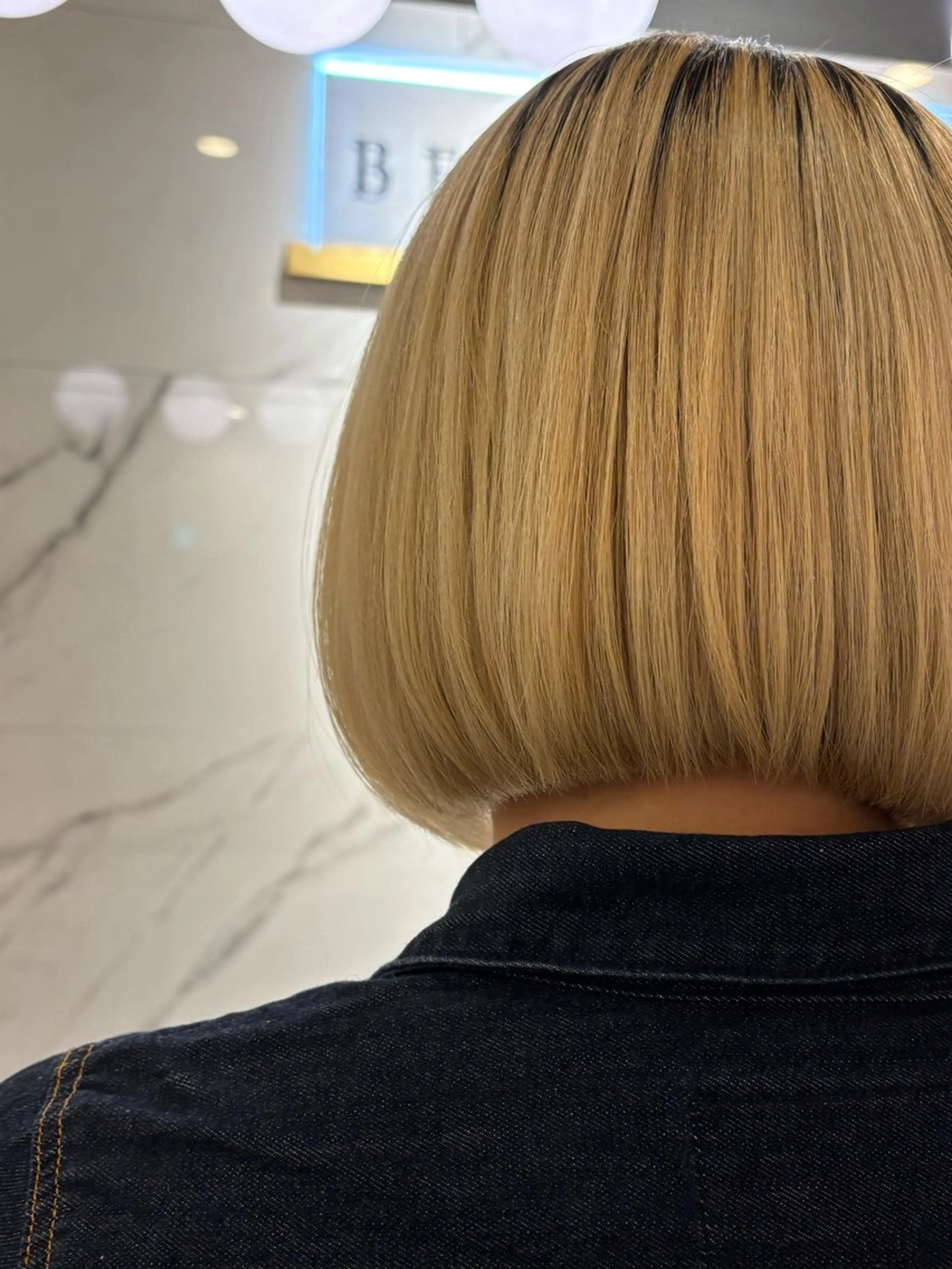 ショート カラー 穂乃香 BEAUTRIUMのヘアスタイル