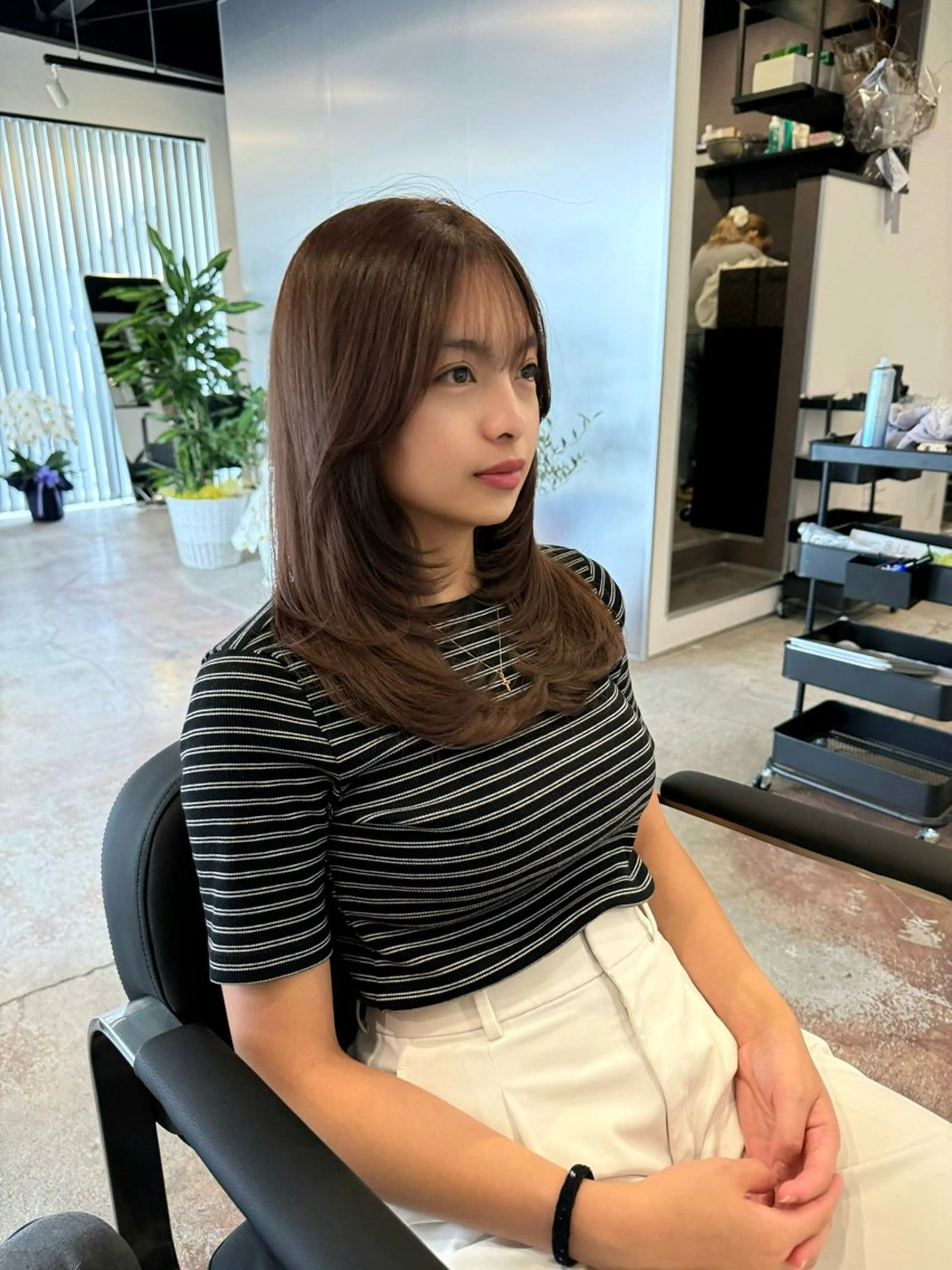 ミディアム レイヤーカット 市村 香多のヘアスタイル