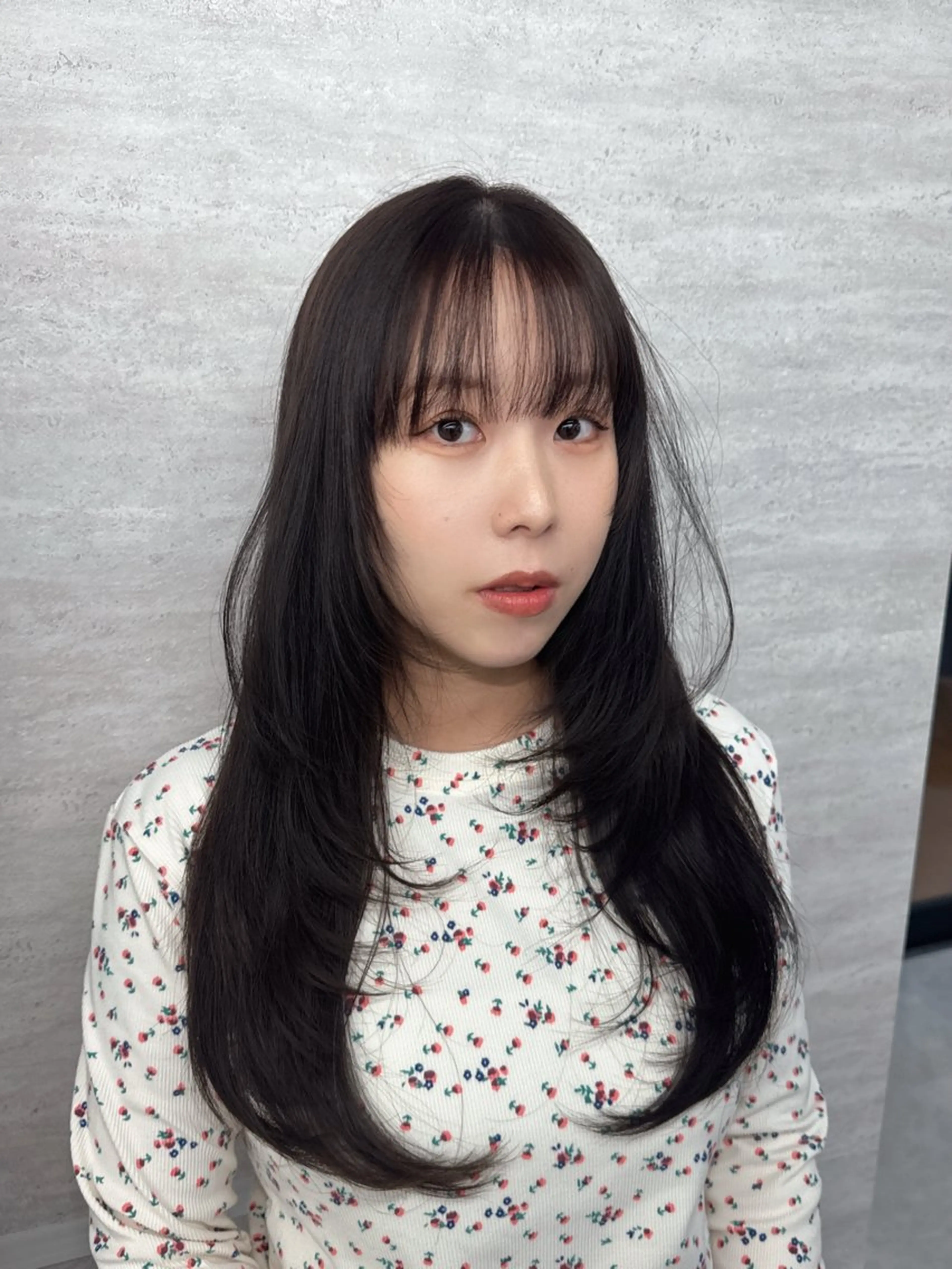 ロング カラー ヘアアレンジ ヘアカラー トリートメント 韓国レイヤーカット/ 儚げカラーチナツのヘアスタイル