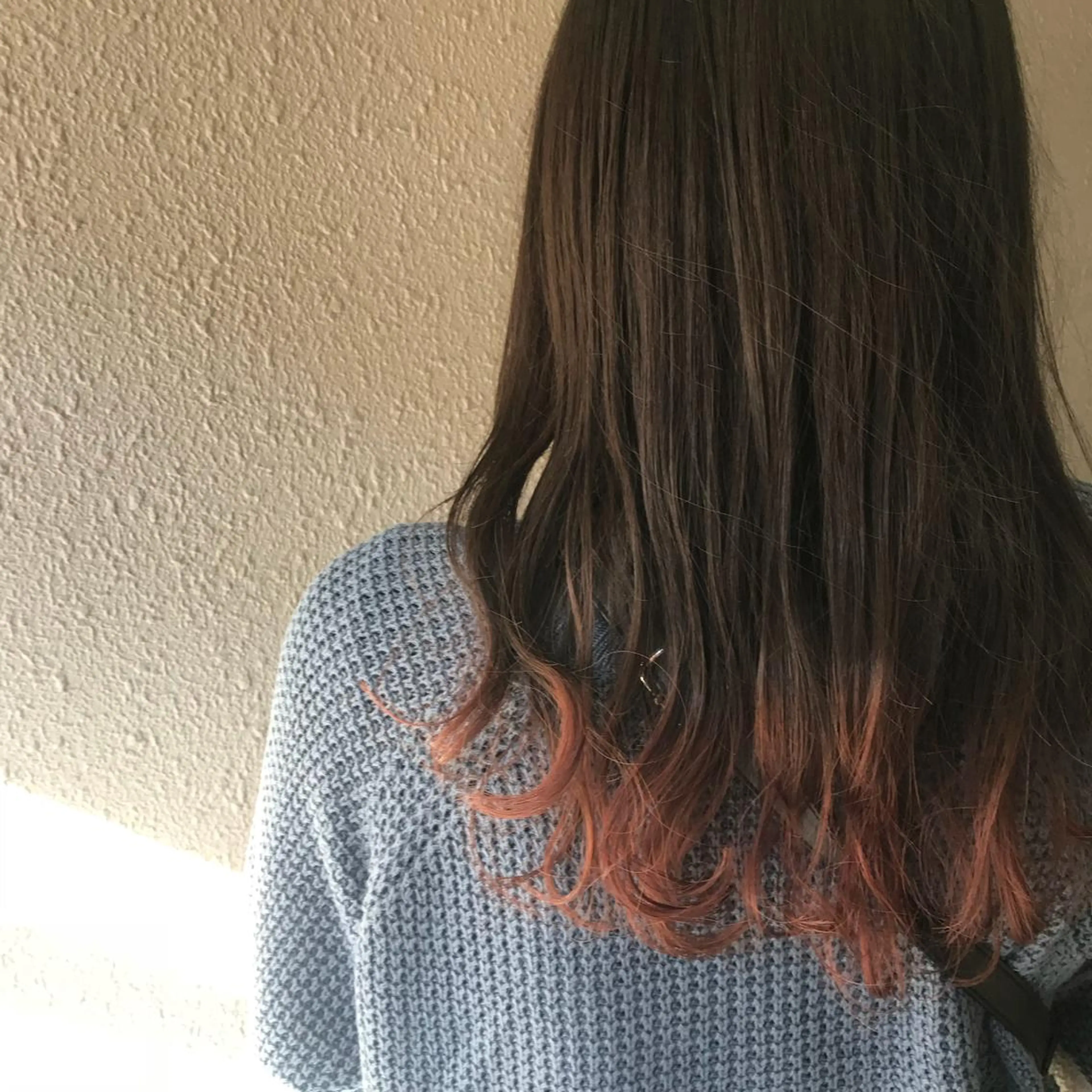 セミロング カラー グラデーションカラー ピンクカラー chouette/ 根本優希のヘアスタイル