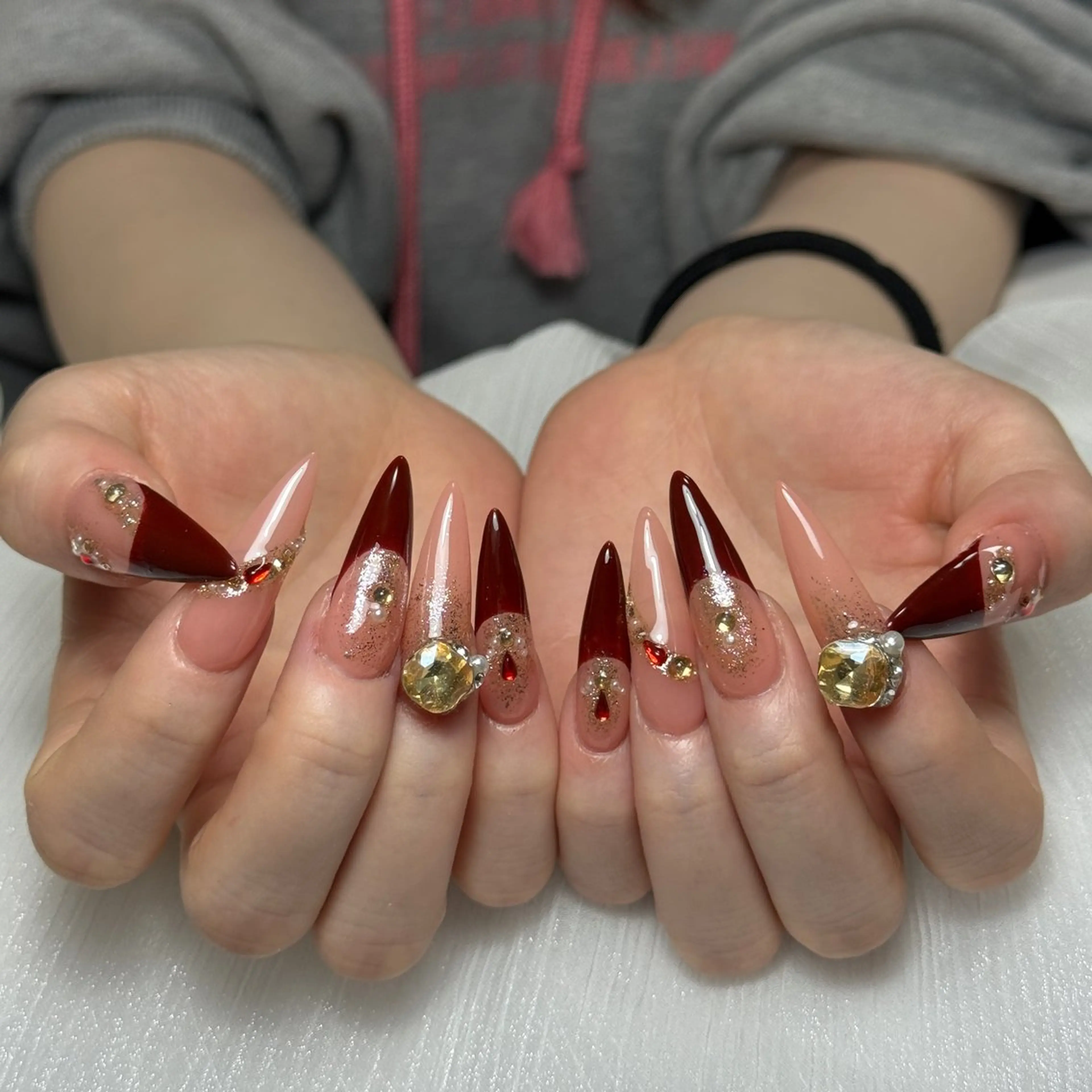 ネイル オーロラネイル 長さ出し フラッシュネイル フレンチネイル ジェルネイル Michi_Nails_Salon所属・Michi Nail Staffのネイルデザイン