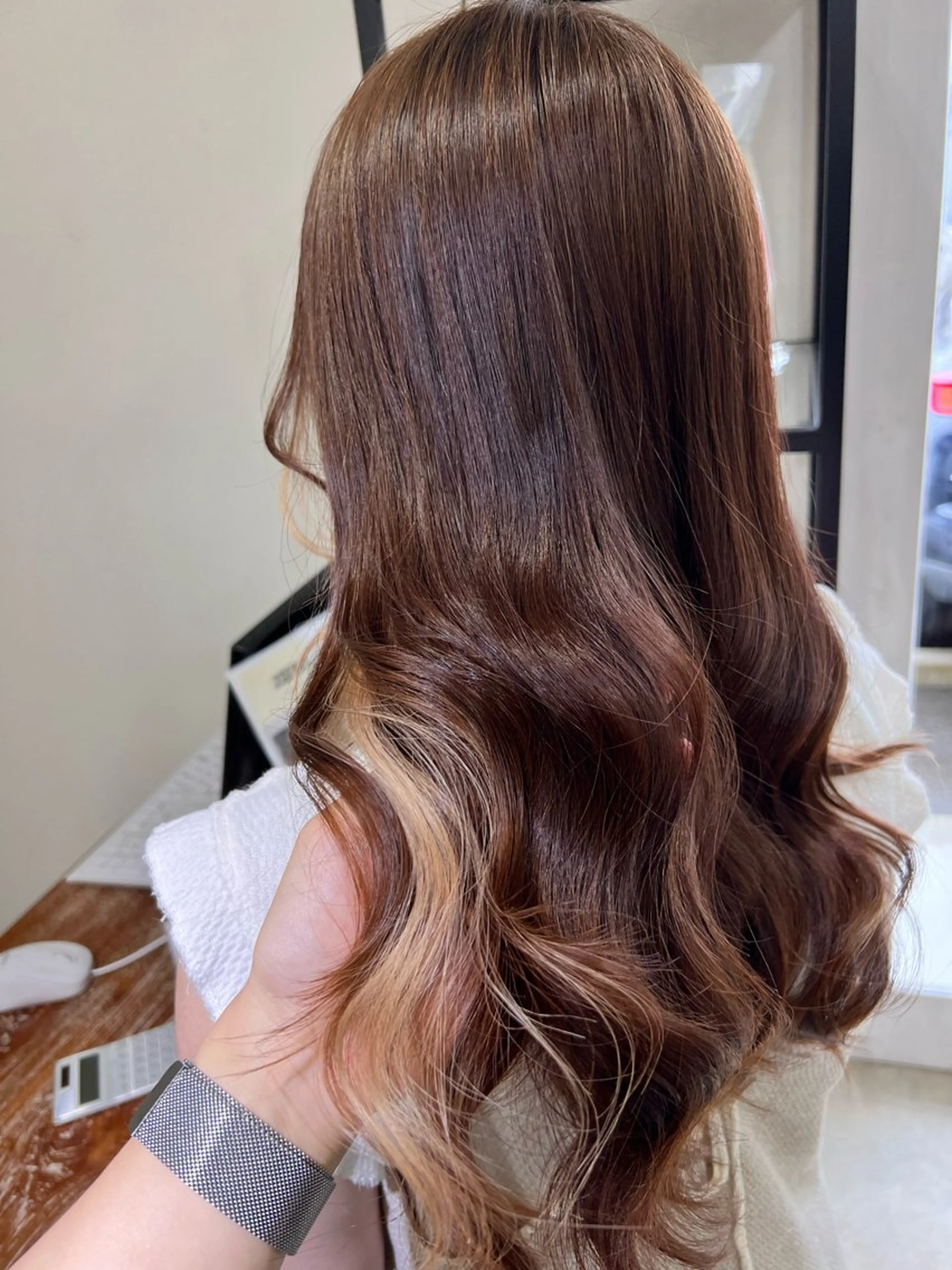 セミロング anB ハルカのヘアスタイル