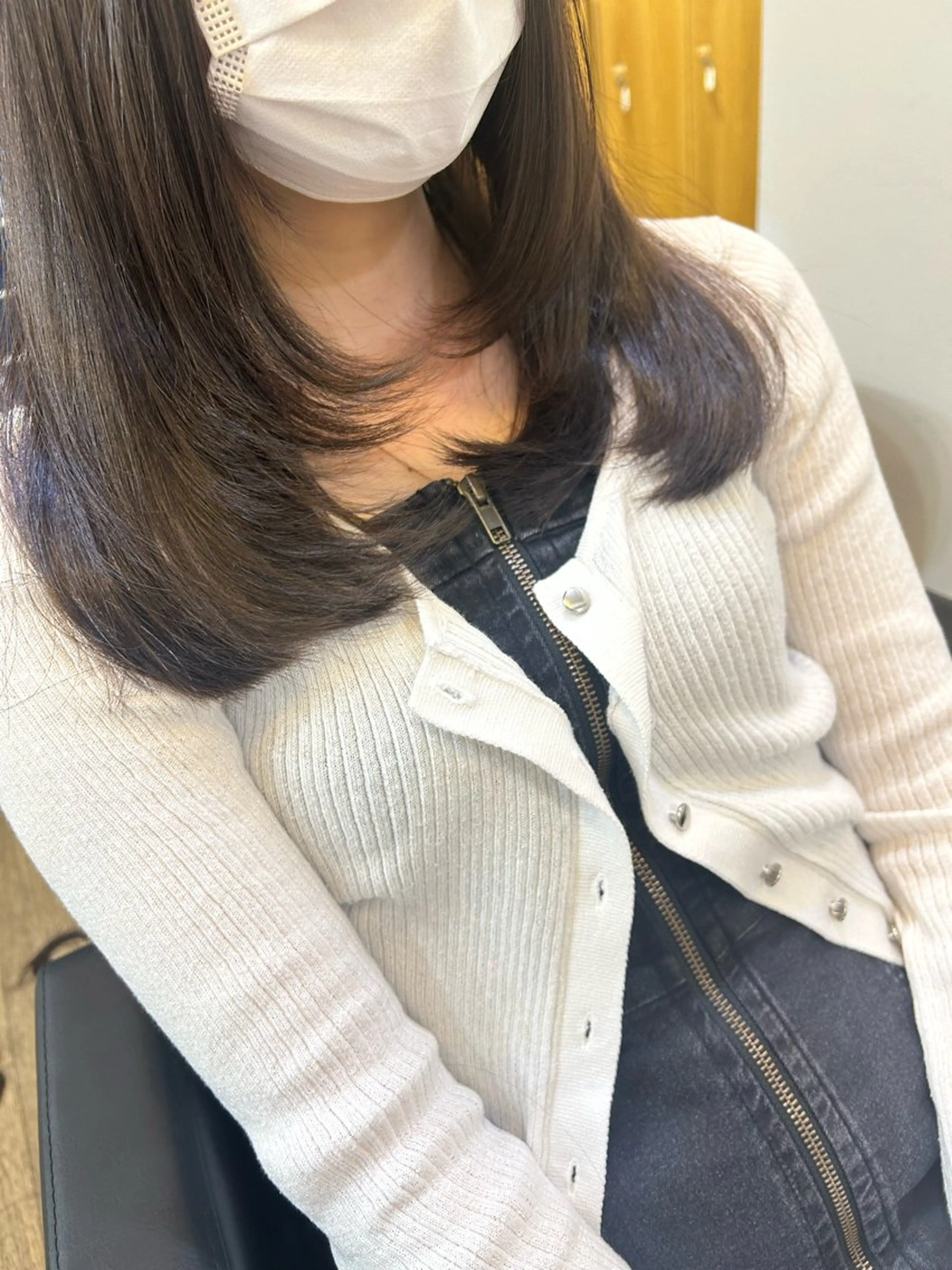 ミディアム ミディアムレイヤー ボブ くびれヘア 顔周りカット 韓国風ヘア ブリーチなしベージュ /ヘアセット/ミユのヘアスタイル