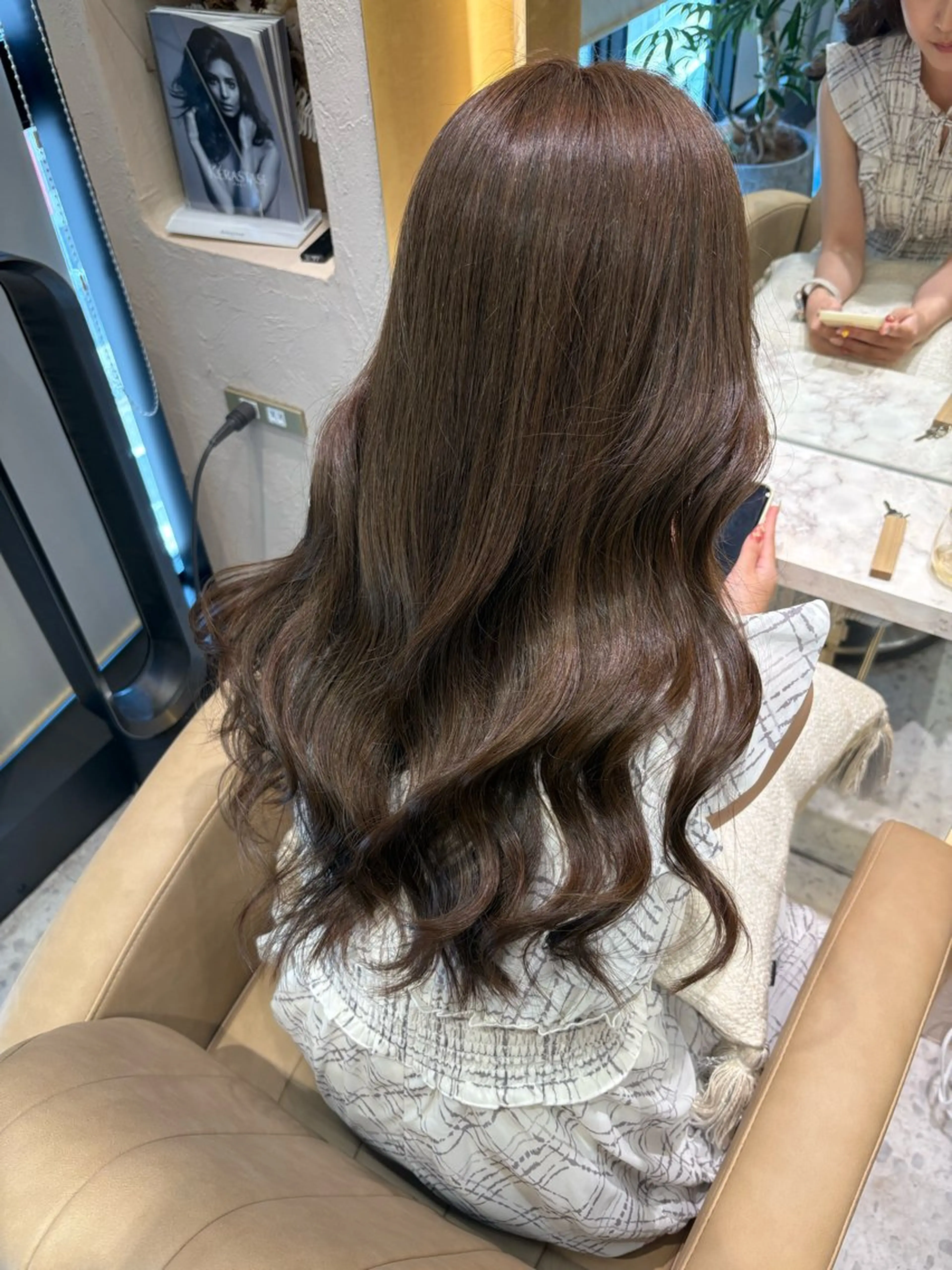 ロング ヘアカラー トリートメント Kanami/韓国風 /艶カラーのヘアスタイル