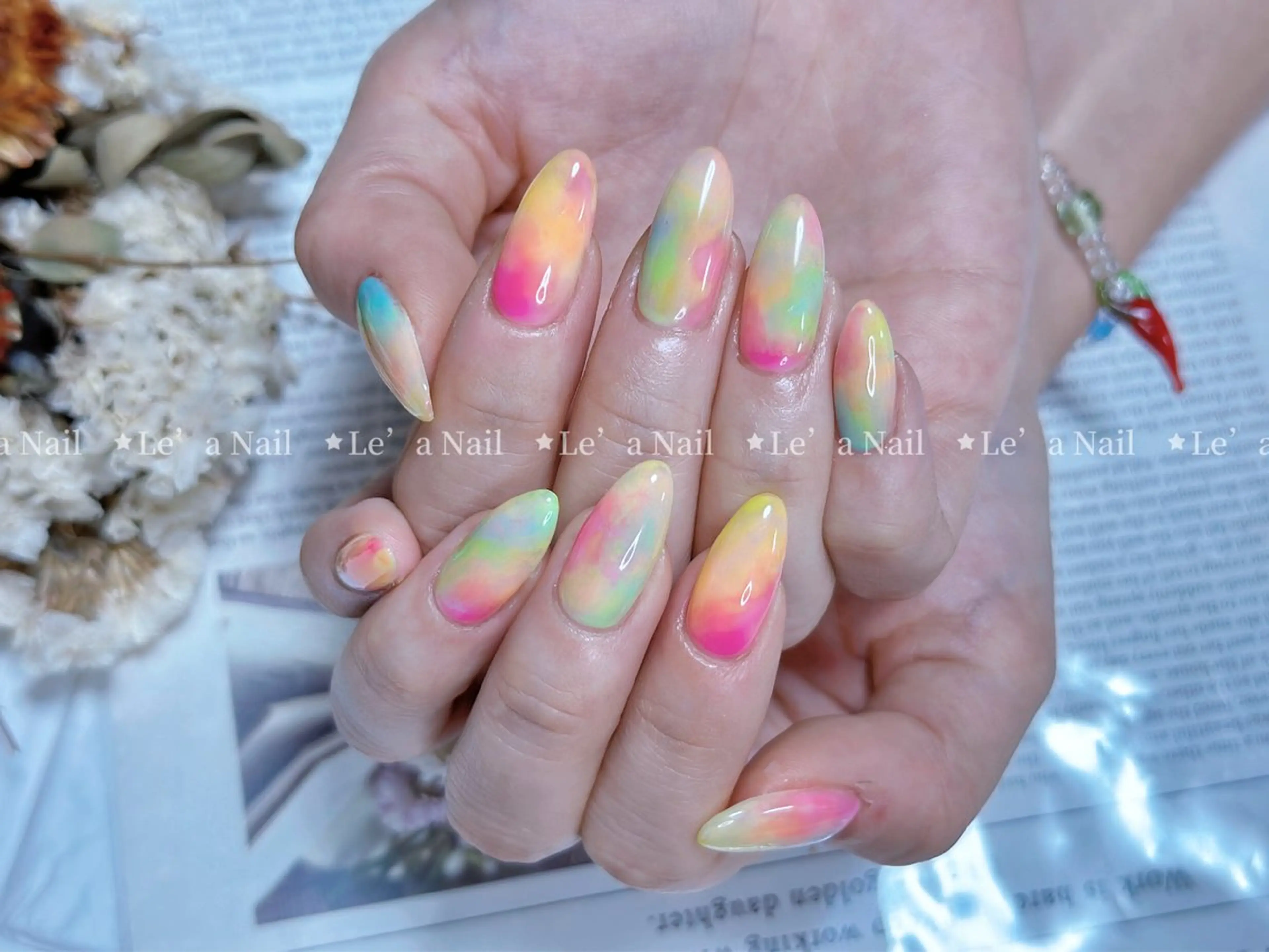 ミディアム カラー ネイル Le’a NailSalonのネイルデザイン
