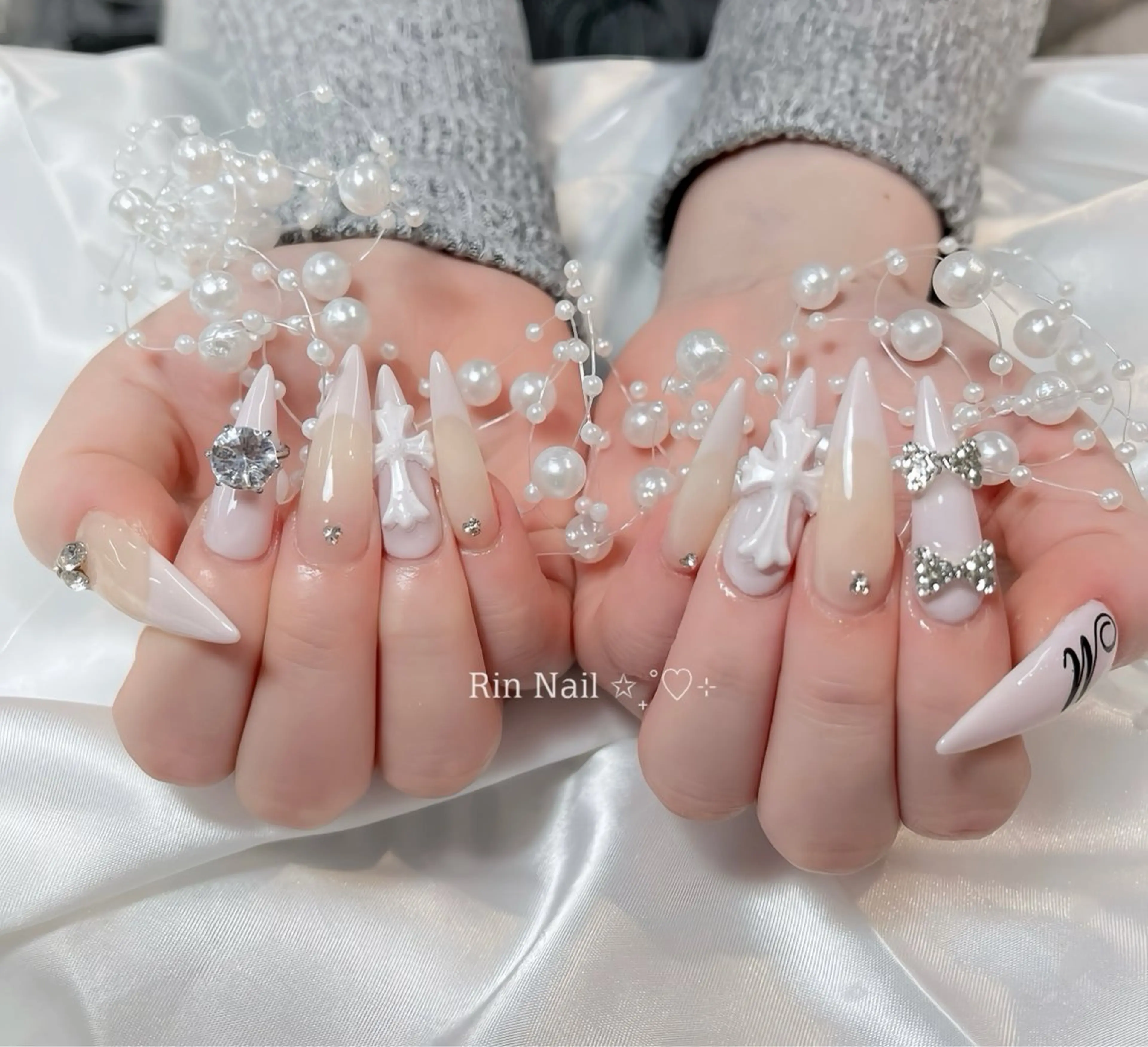 ネイル ボルドー フレンチネイル グラデーション キラキラネイル 韓国ネイル ハンドネイル Rin Nail Shinokuboのネイルデザイン