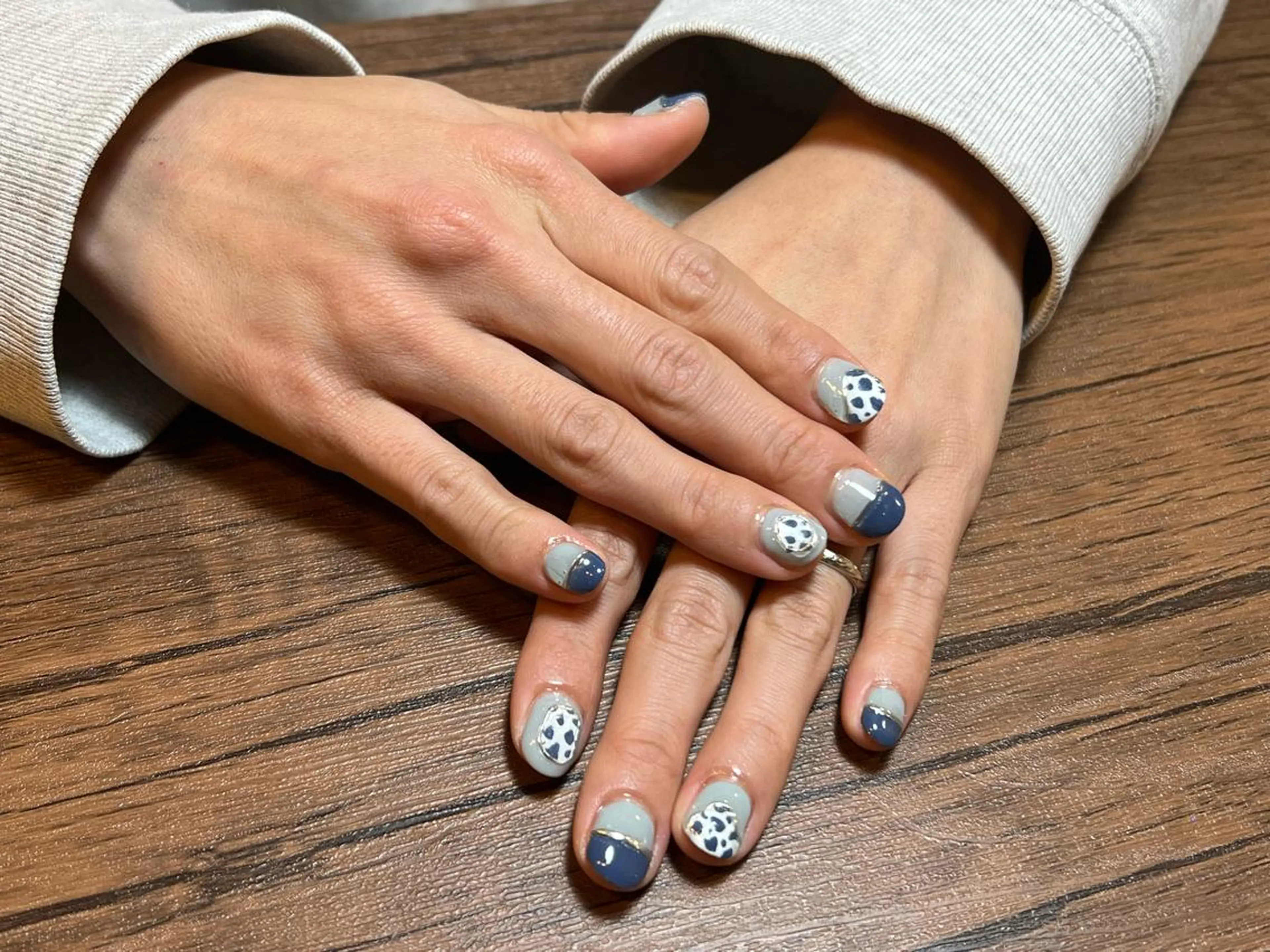 ネイル HENRIETTA NAILSALONのネイルデザイン