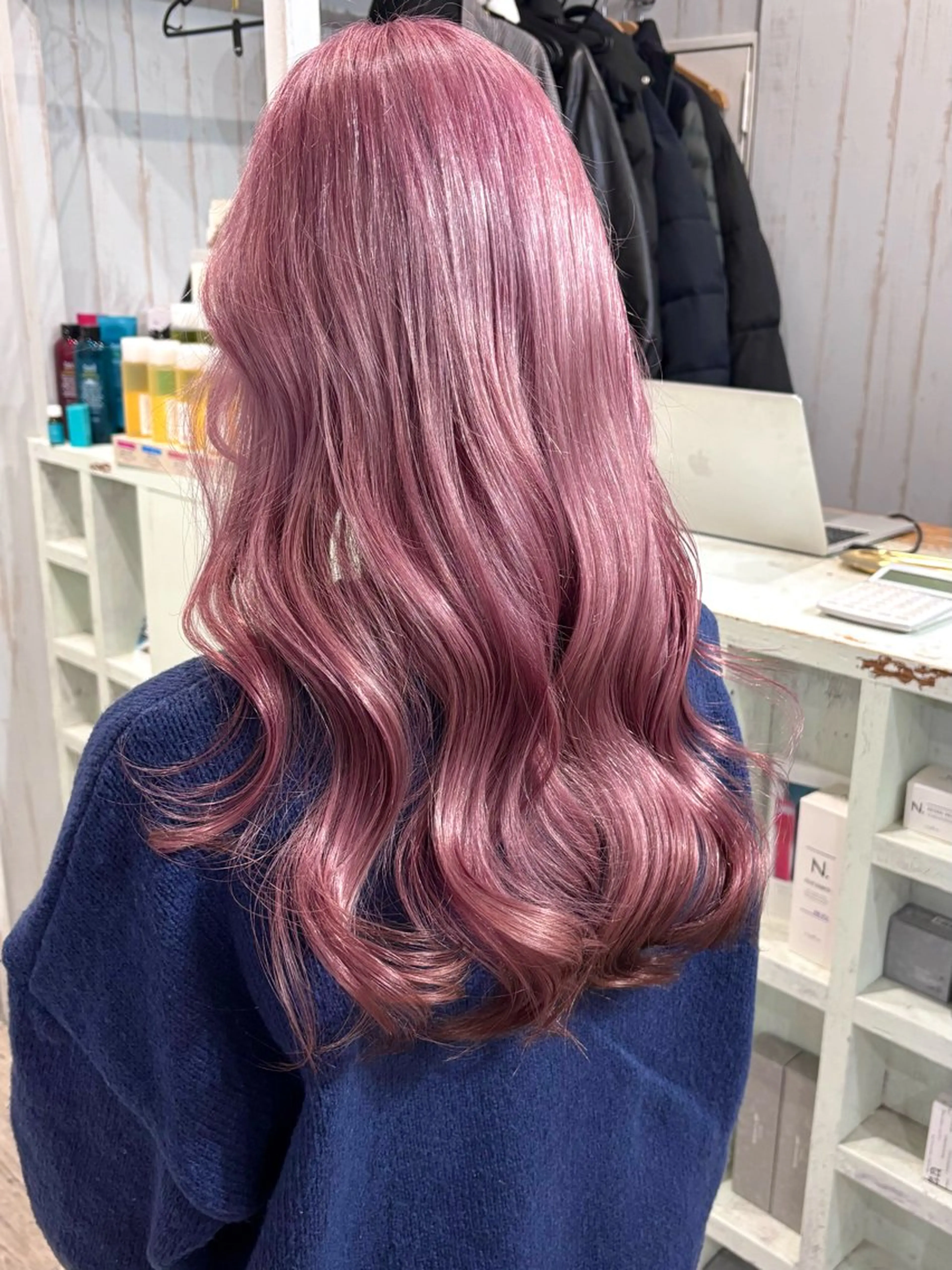 ロング カラー ブリーチ ピンクカラー 桑原 由理のヘアスタイル