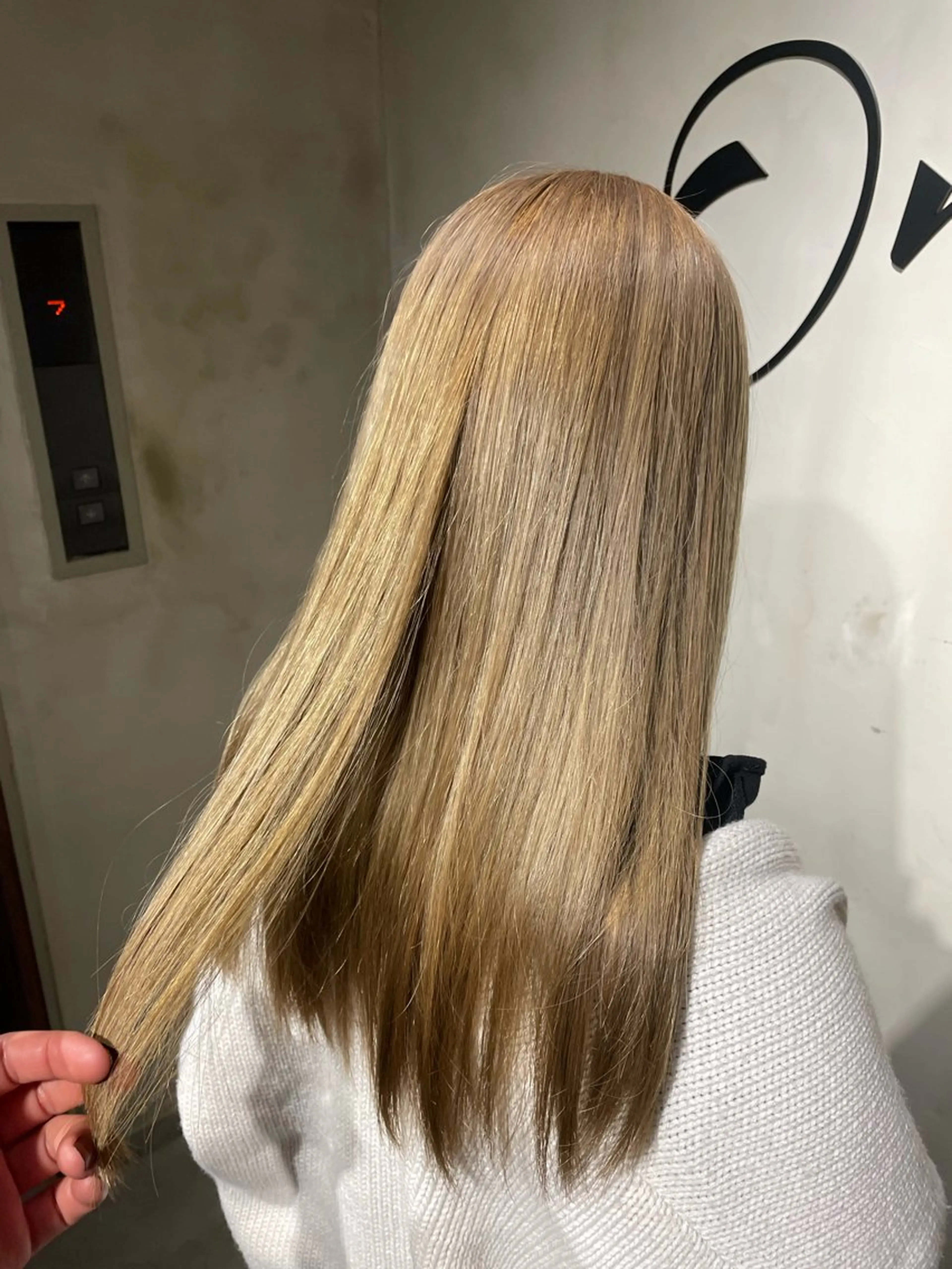 セミロング カラー ブリーチ 🌐メンズカット 🌐Taketoのヘアスタイル