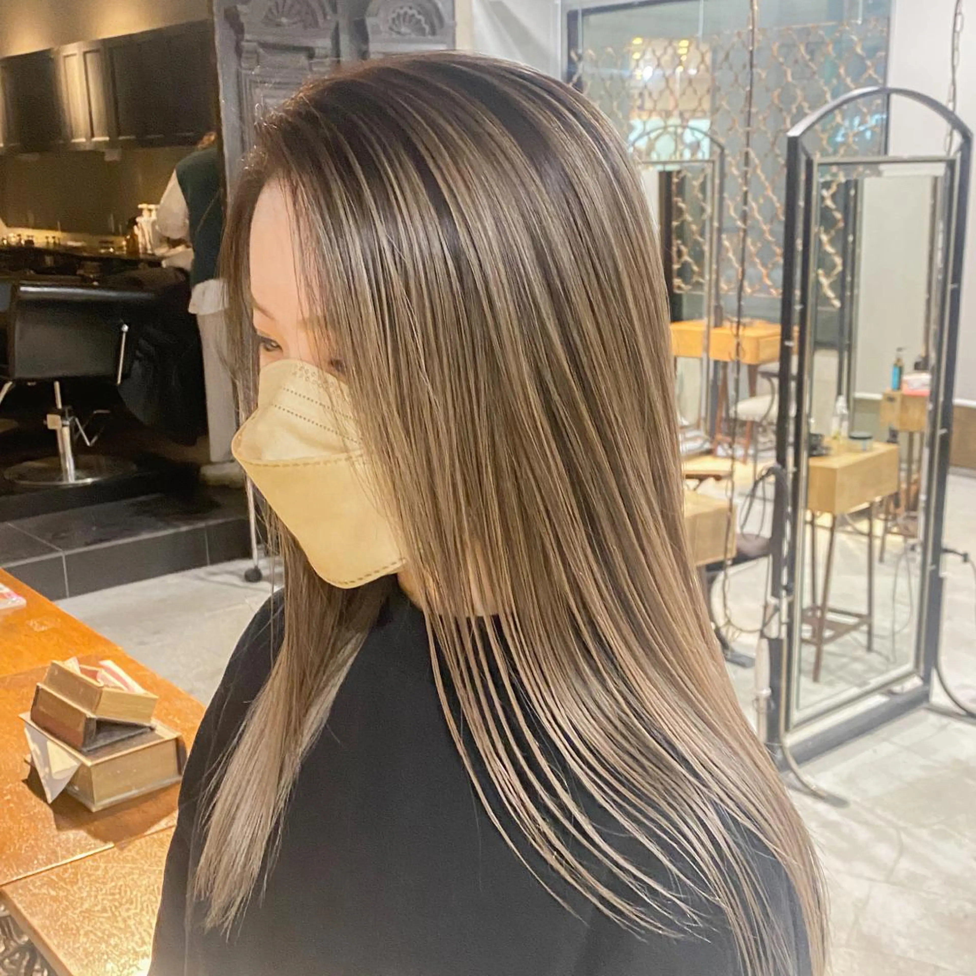 セミロング カラー カット ヘアカラー トリートメント 海外デザイン🇺🇸 石渡諒太のヘアスタイル