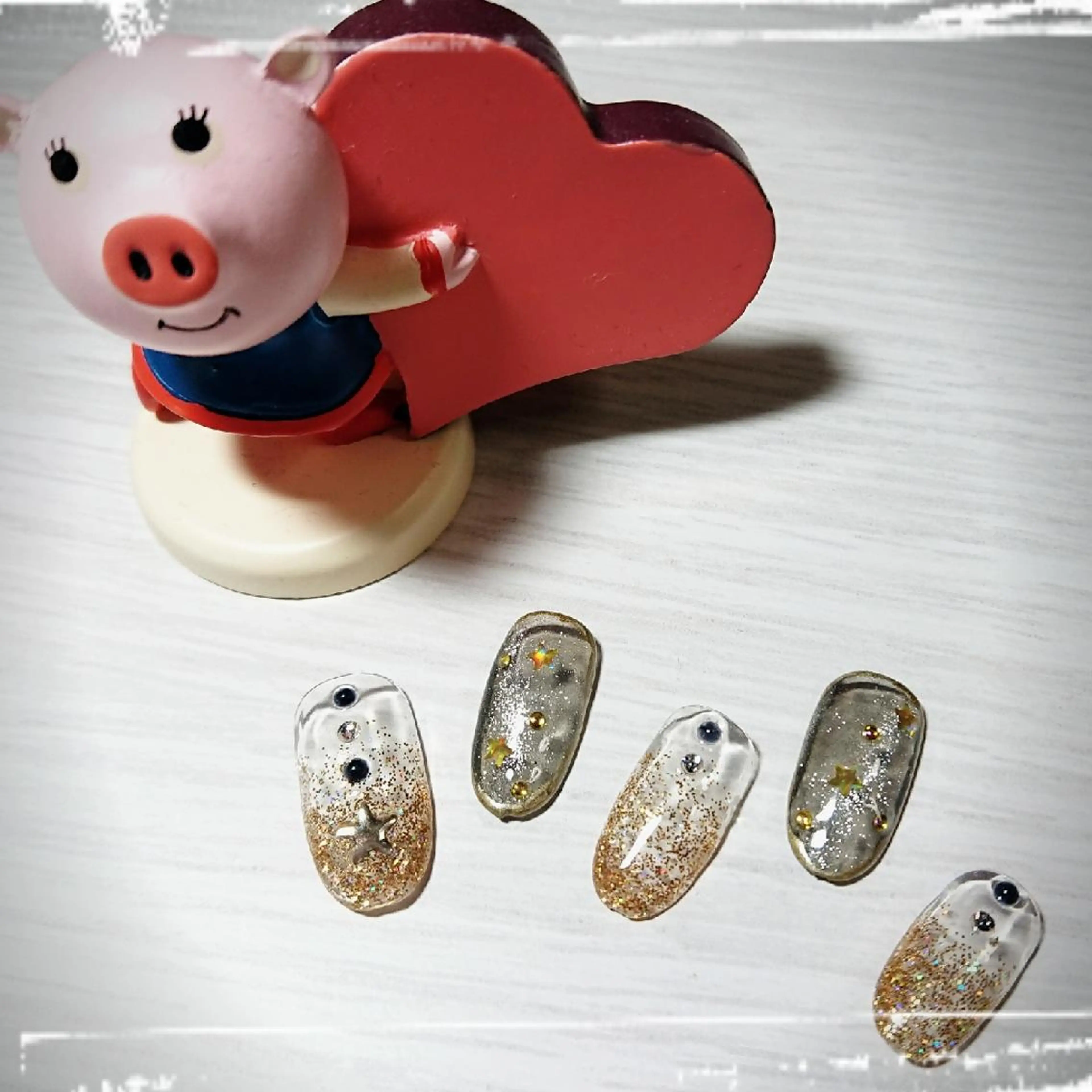 ネイル キラキラネイル ハンドネイル 林 珠里のネイルデザイン