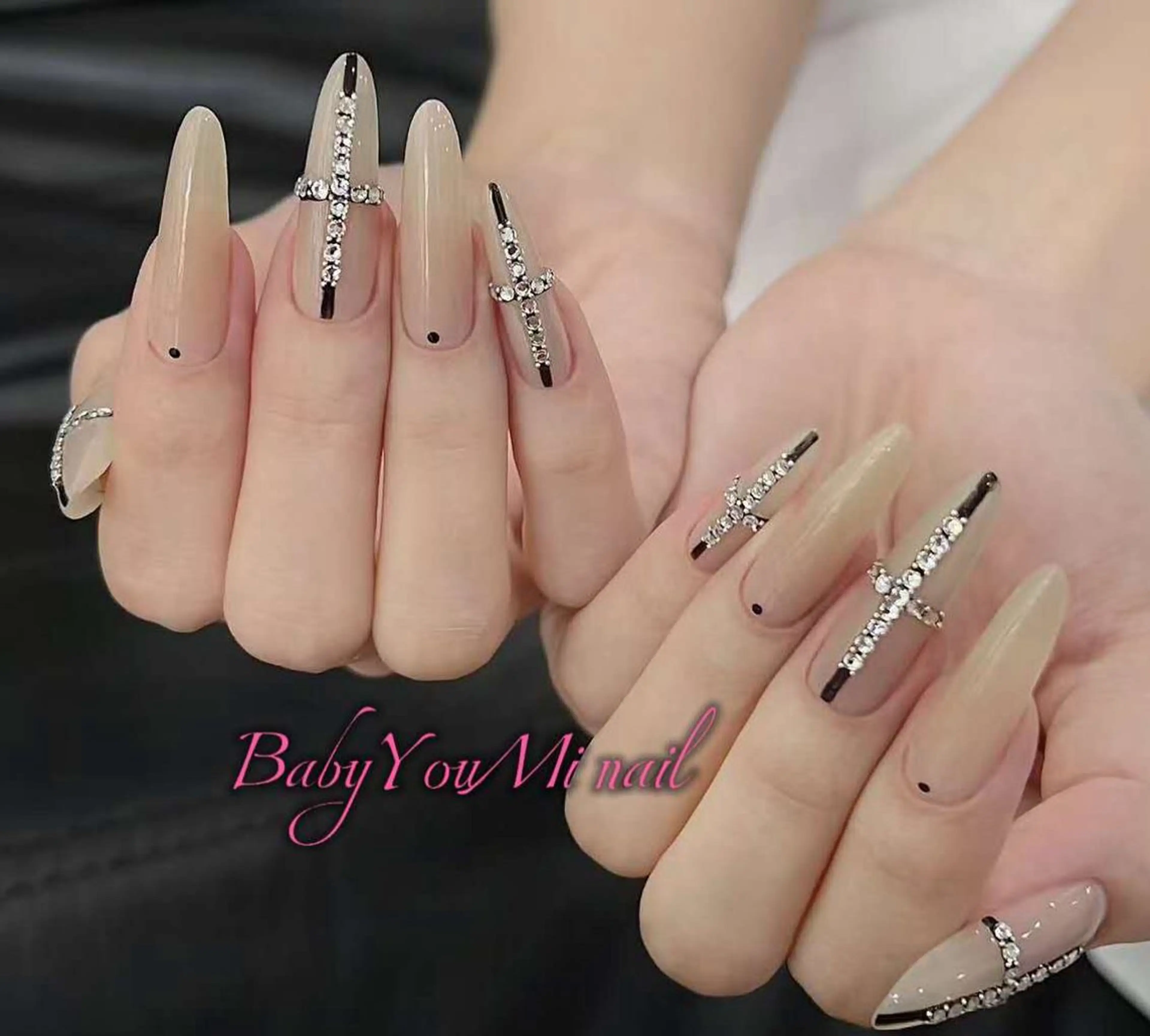 ネイル オーロラネイル フラワーネイル フットネイル フレンチネイル ジェルネイル ハンドネイル BabyYouMi nailのネイルデザイン