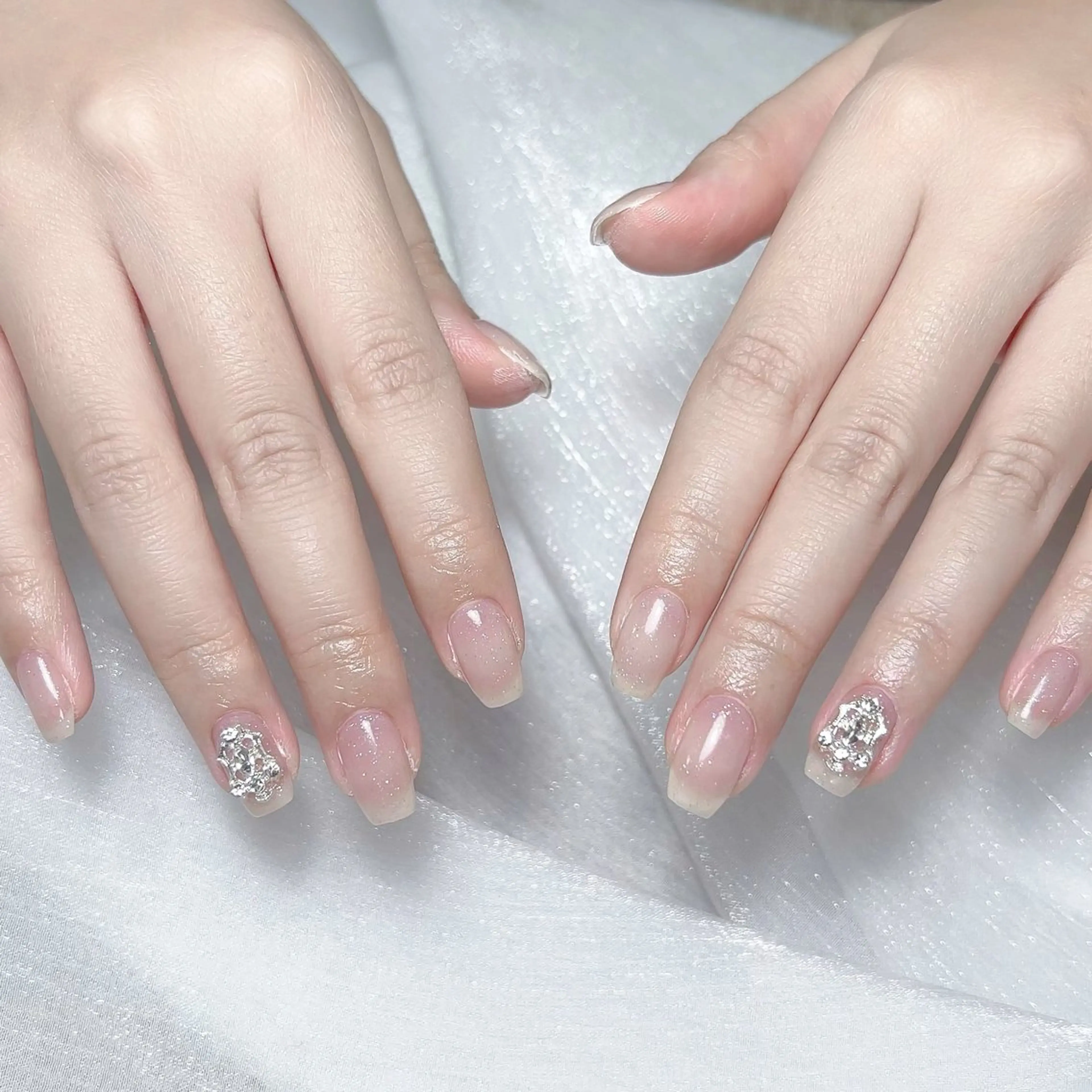 メンズ ネイル メンズ韓国風 アートネイル オーロラネイル ガーリー キラキラネイル Nail salon 木にいるのネイルデザイン