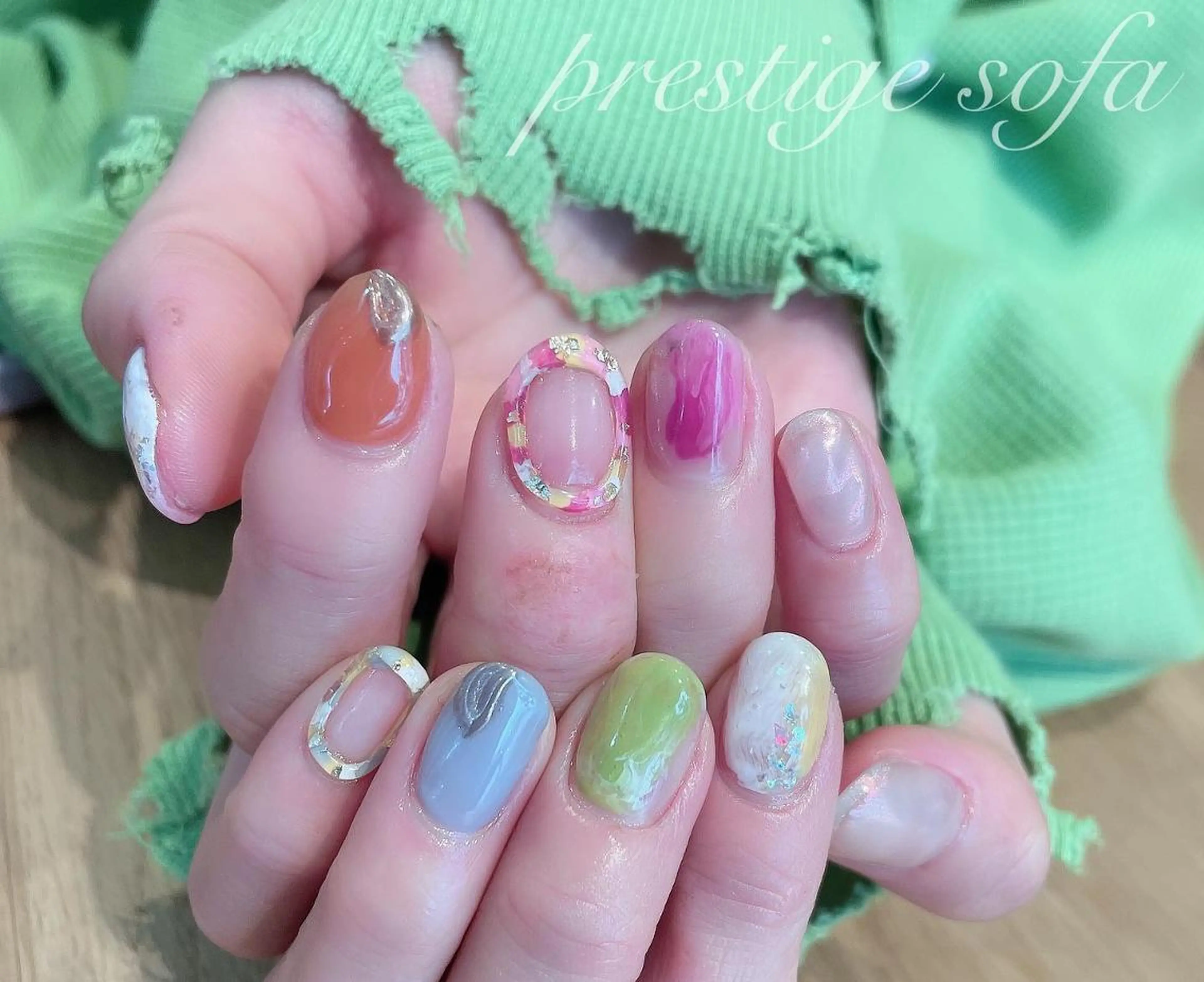 ネイル マツエク・マツパ まつげパーマ ボリュームラッシュ ジェルネイル 持ち込み ニュアンスネイル 髙橋 敦子のネイルデザイン