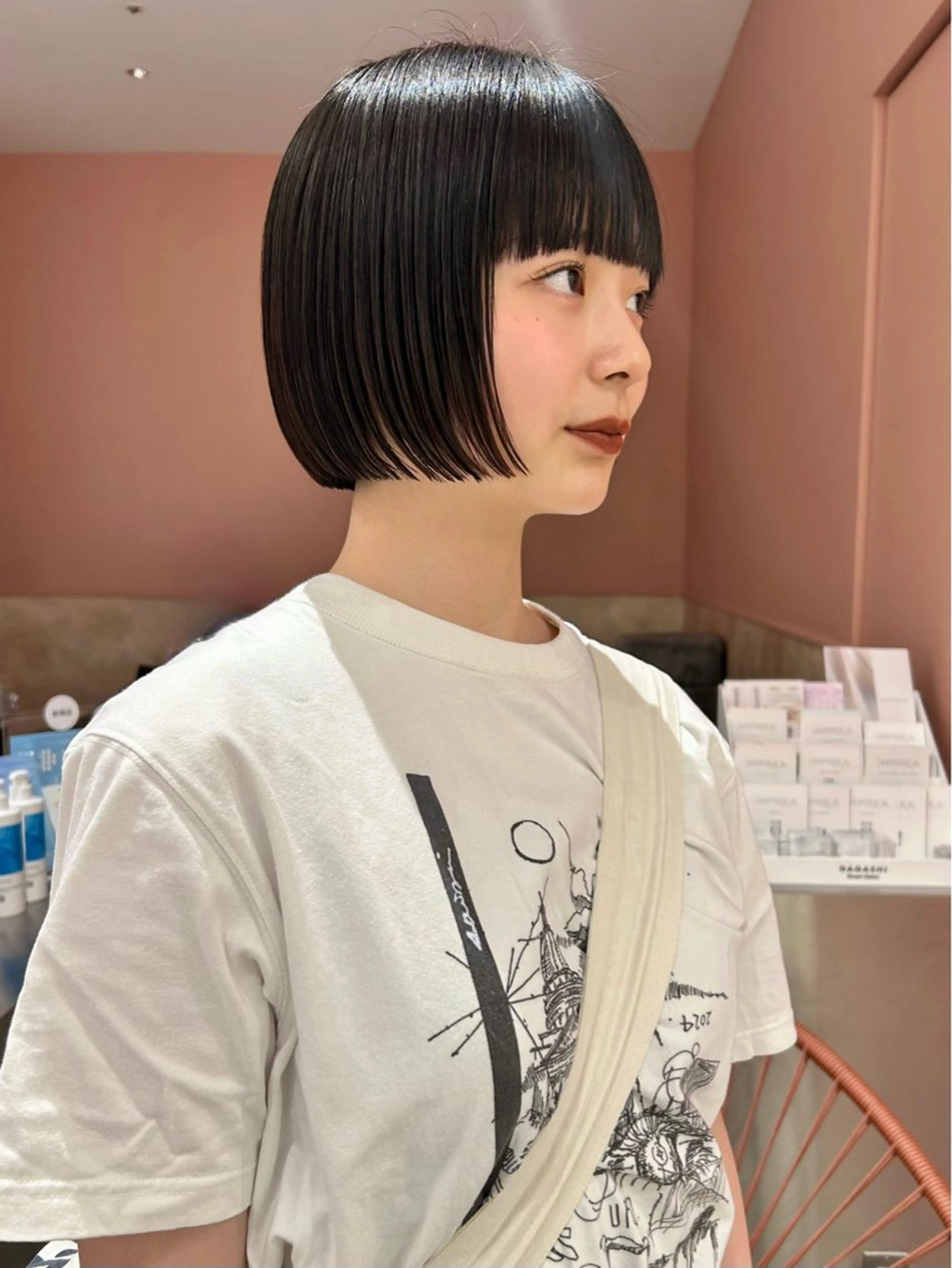 ショート 切りっぱなしボブ ボブ 髪質改善 カット 縮毛矯正 👔ボブ﹨髪質改善 ストレート🩳ももかのヘアスタイル