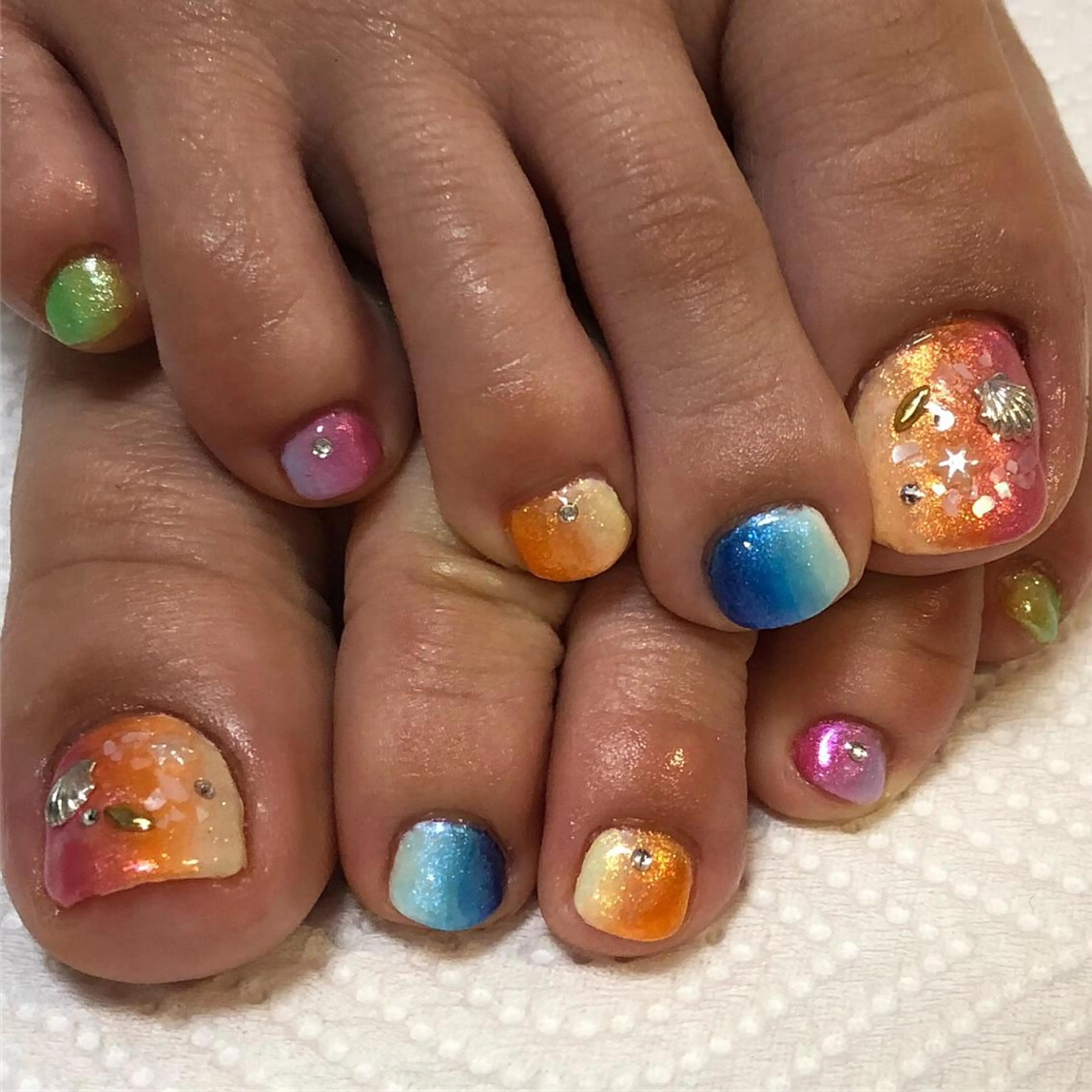 ネイル アートネイル フットネイル ジェルネイル ミラーネイル eyelash＆nail オクタビアス所属・オクタ ビアスのマツエク・マツパデザイン