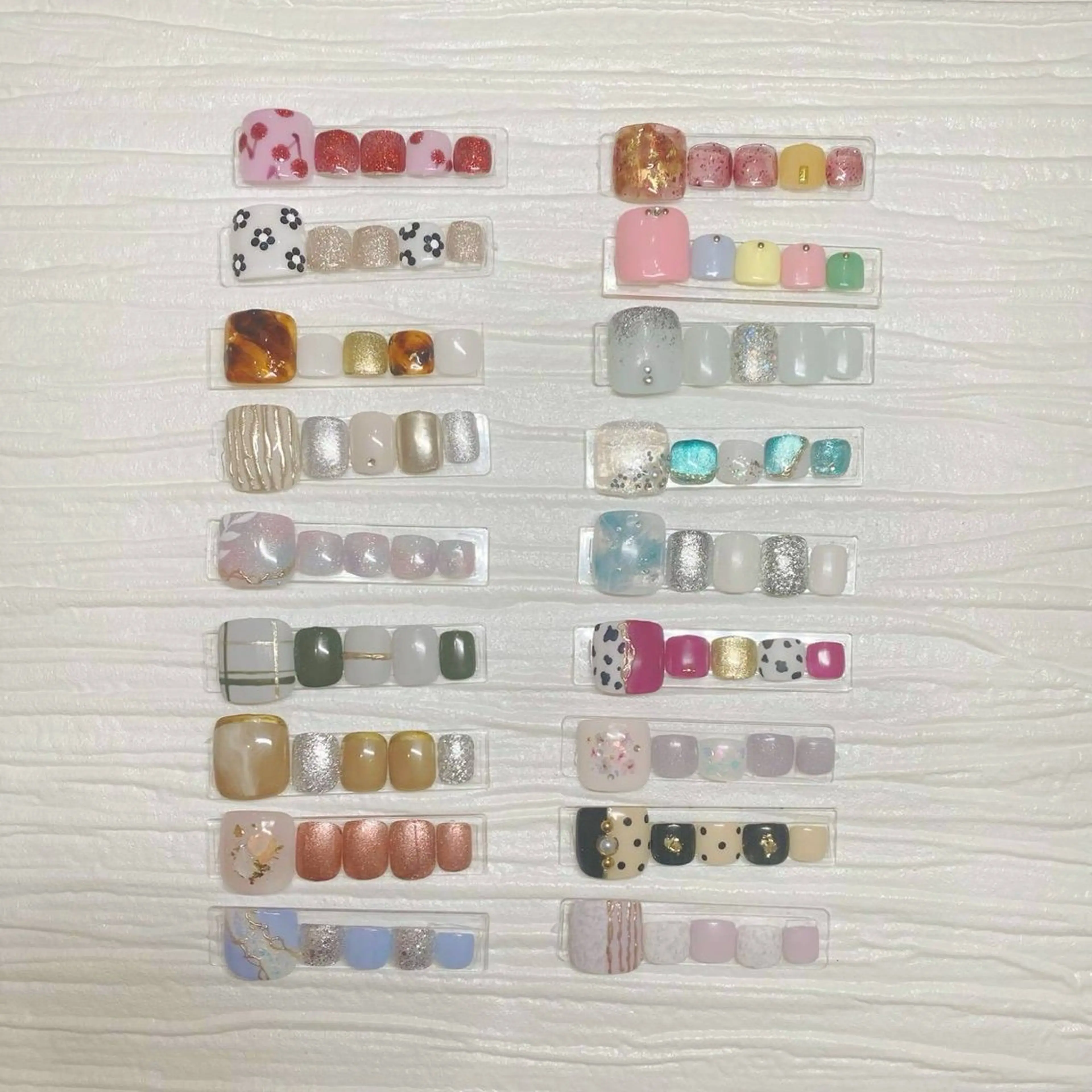 ネイル フットネイル ムーンライズ かおりのネイルデザイン