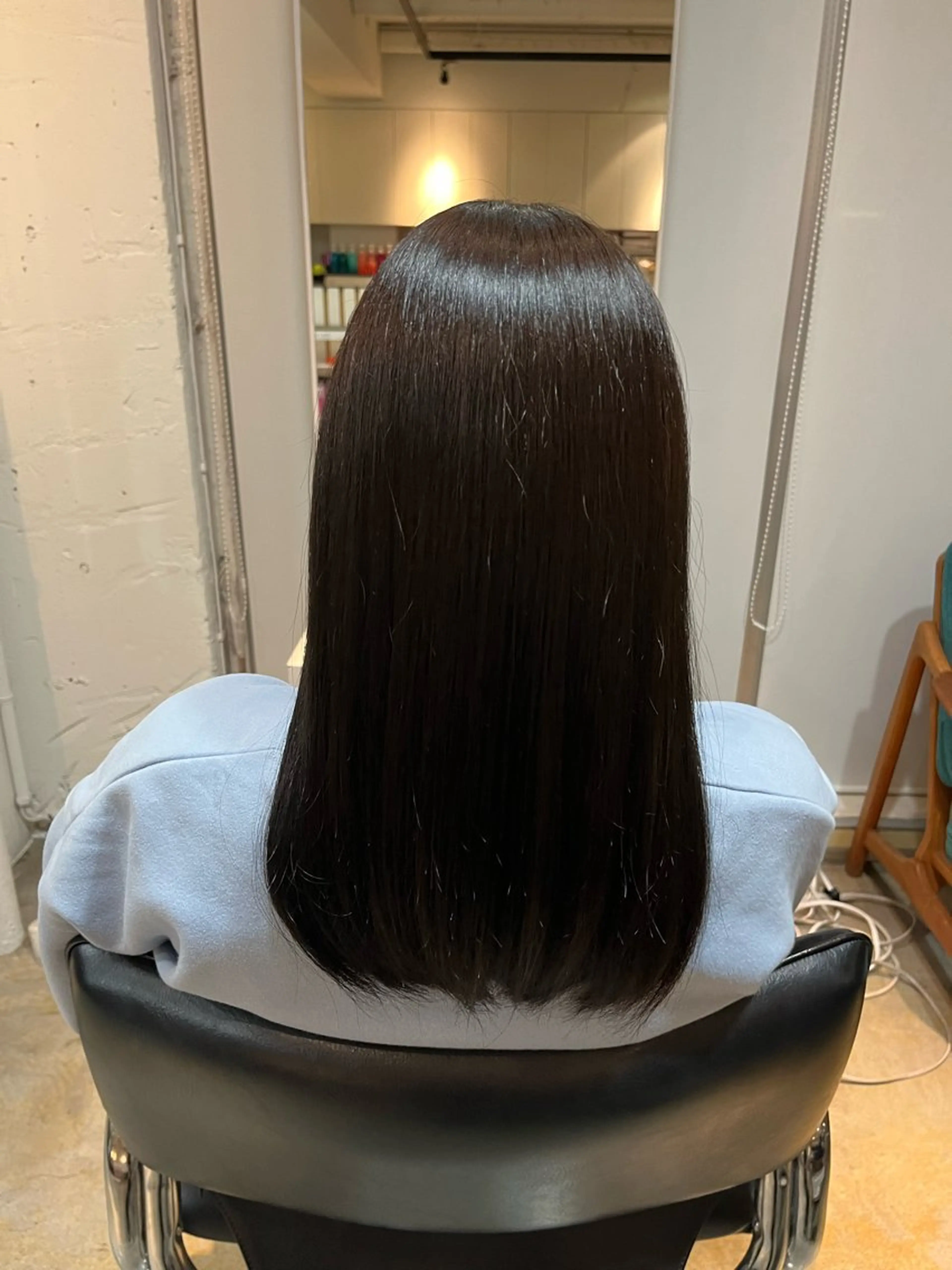 セミロング 縮毛矯正 栗林 惟のヘアスタイル