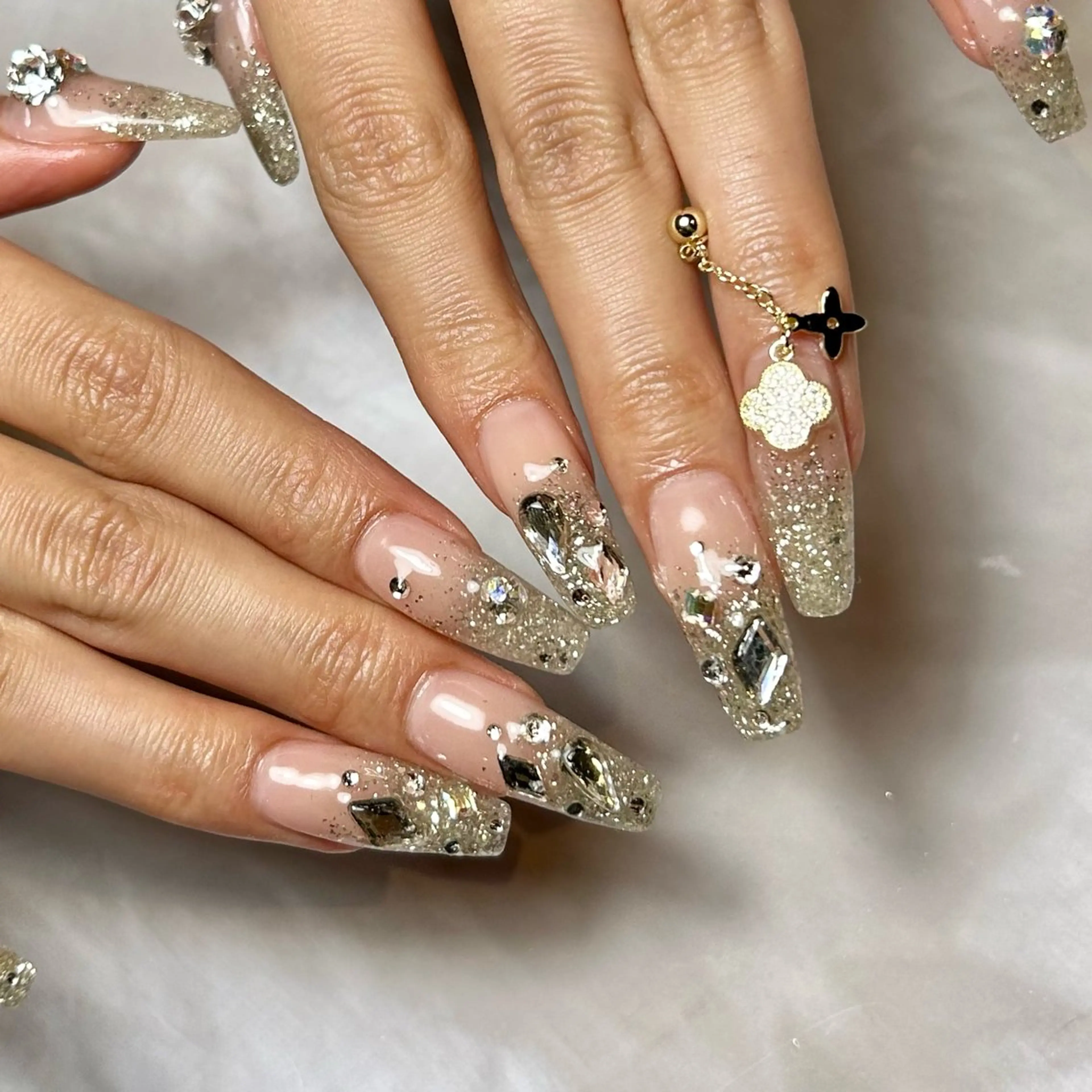 ネイル グラデーション 韓国ネイル 持ち込み ハンドネイル Reflection marikoのネイルデザイン