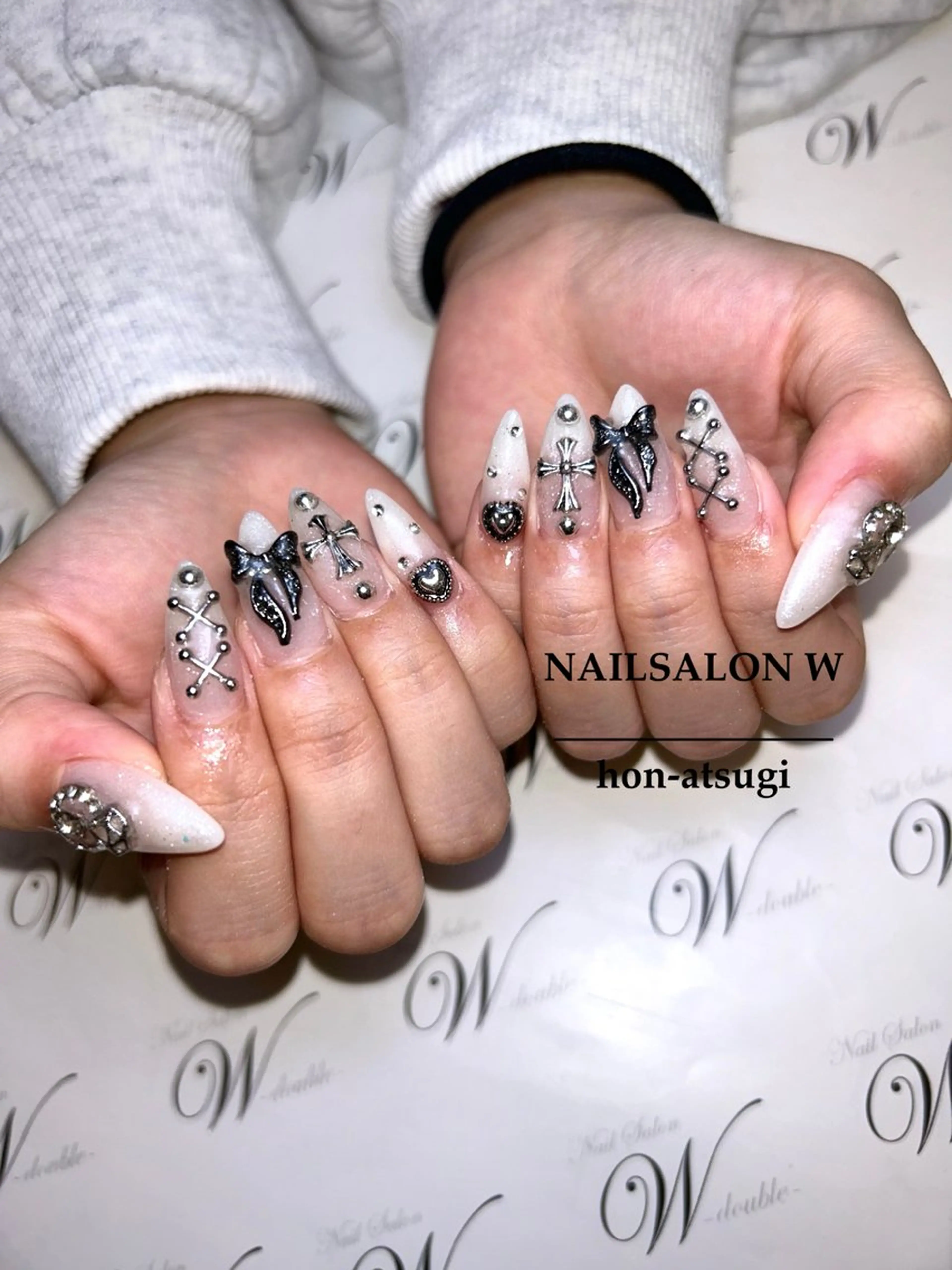 ネイル アートネイル ジェルネイル ロングネイル スカルプネイル ワンホンネイル ハンドネイル ネイルサロン ダブルのネイルデザイン