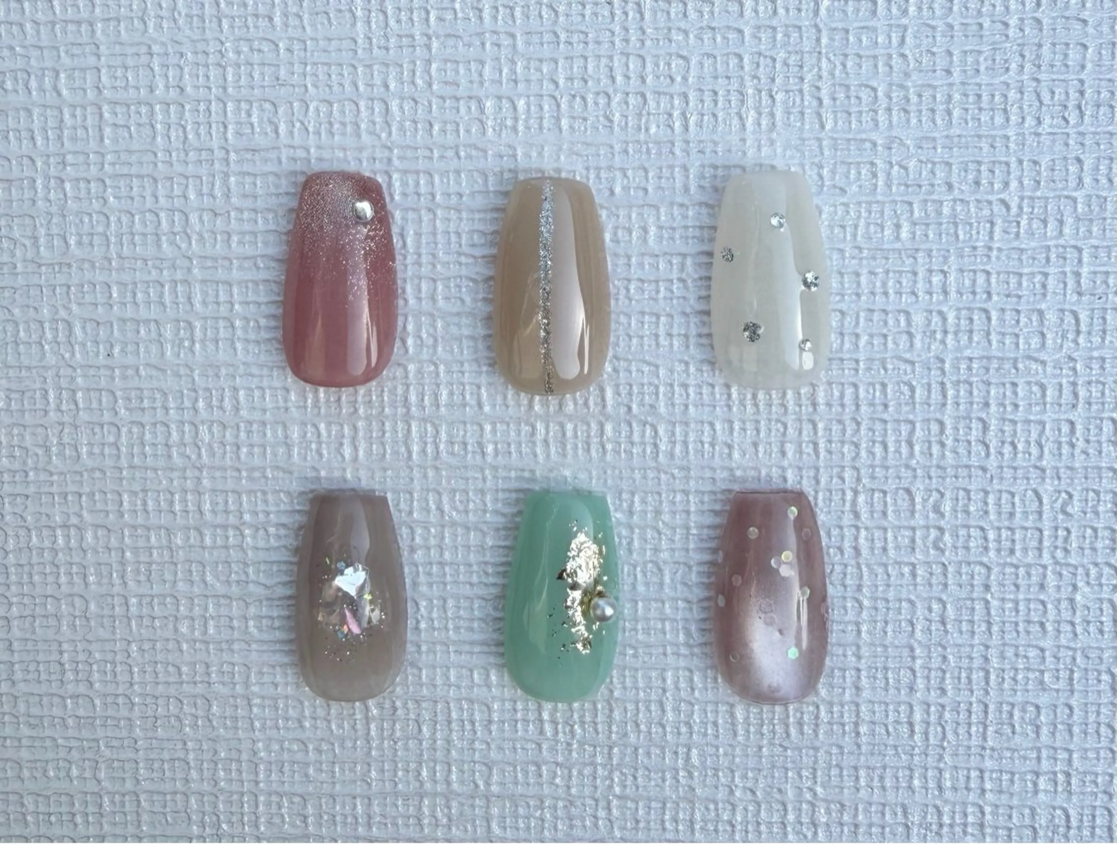 ネイル アートネイル ラメ(グリッター) ワンカラーネイル ストーンネイル Ouna NAIL haruのネイルデザイン