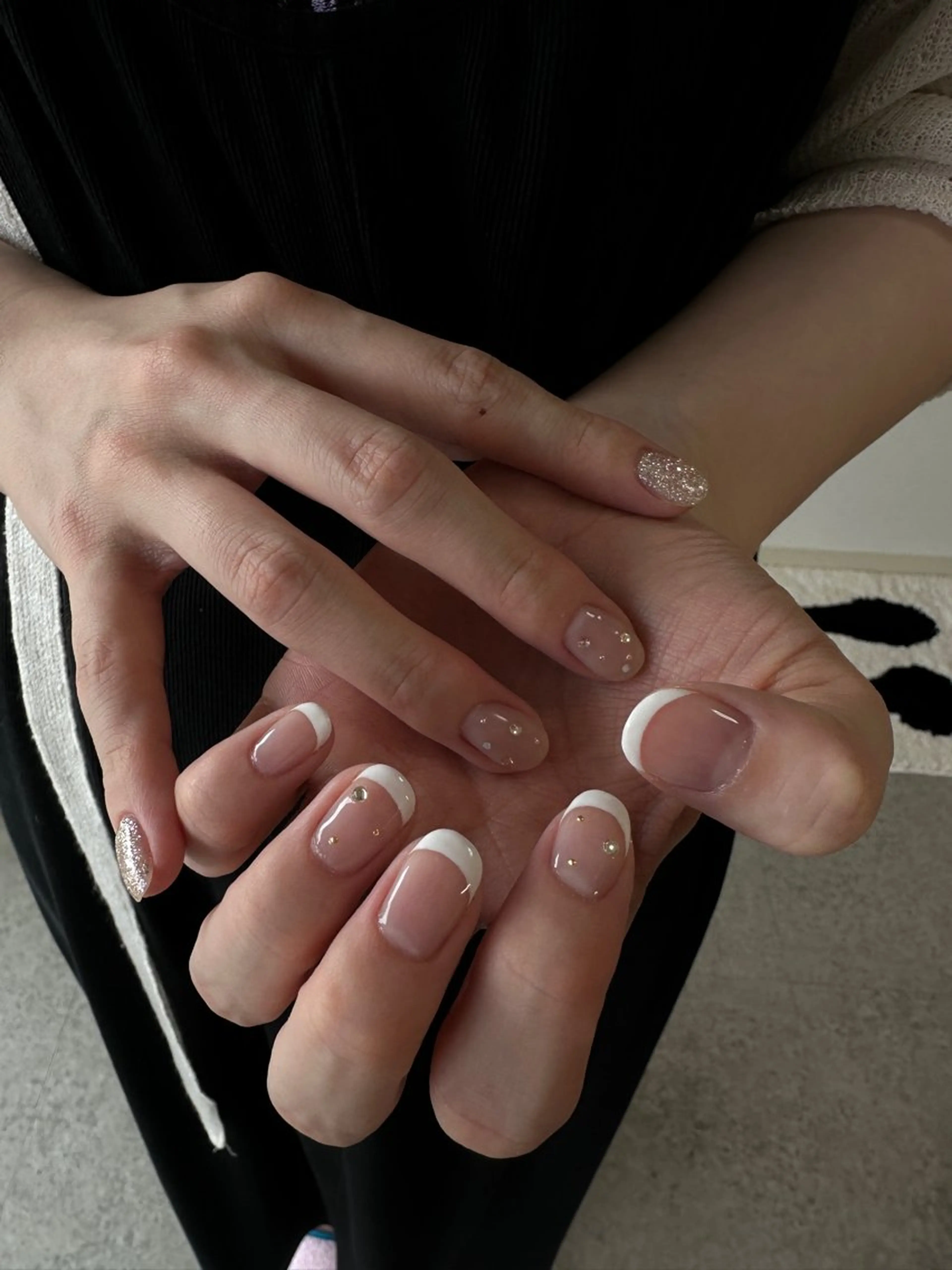 hand  gradation or frenchの写真