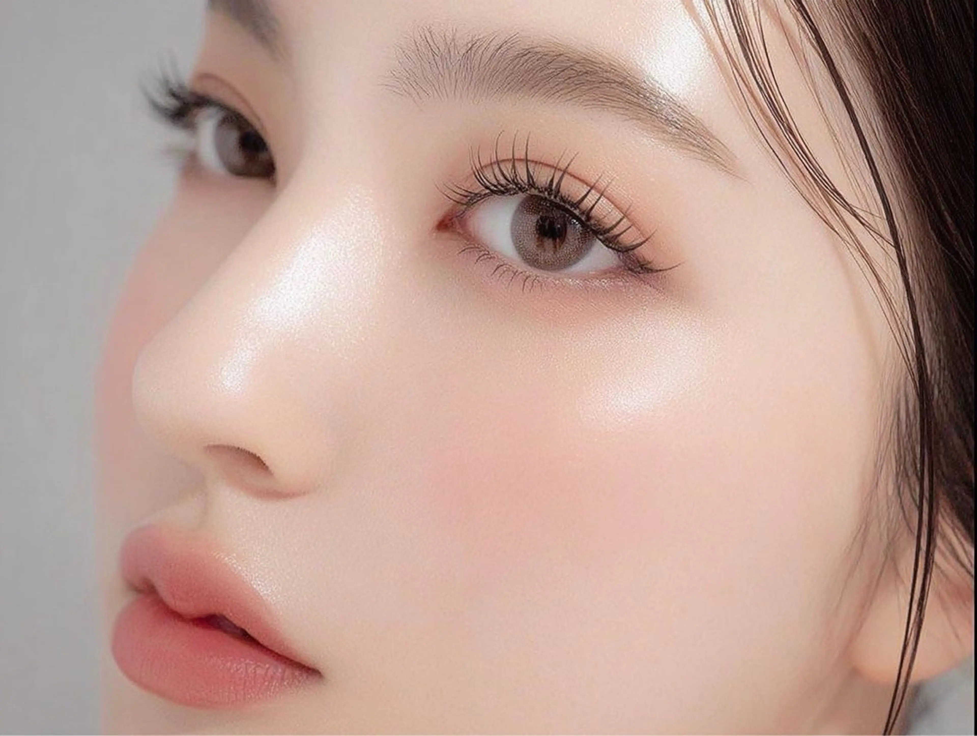 マツエク・マツパ バインドロック 束感まつ毛 フラットラッシュ まつげパーマ 一重×まつ毛パーマ Saki/お悩み解決 /似合わせカットのヘアスタイル