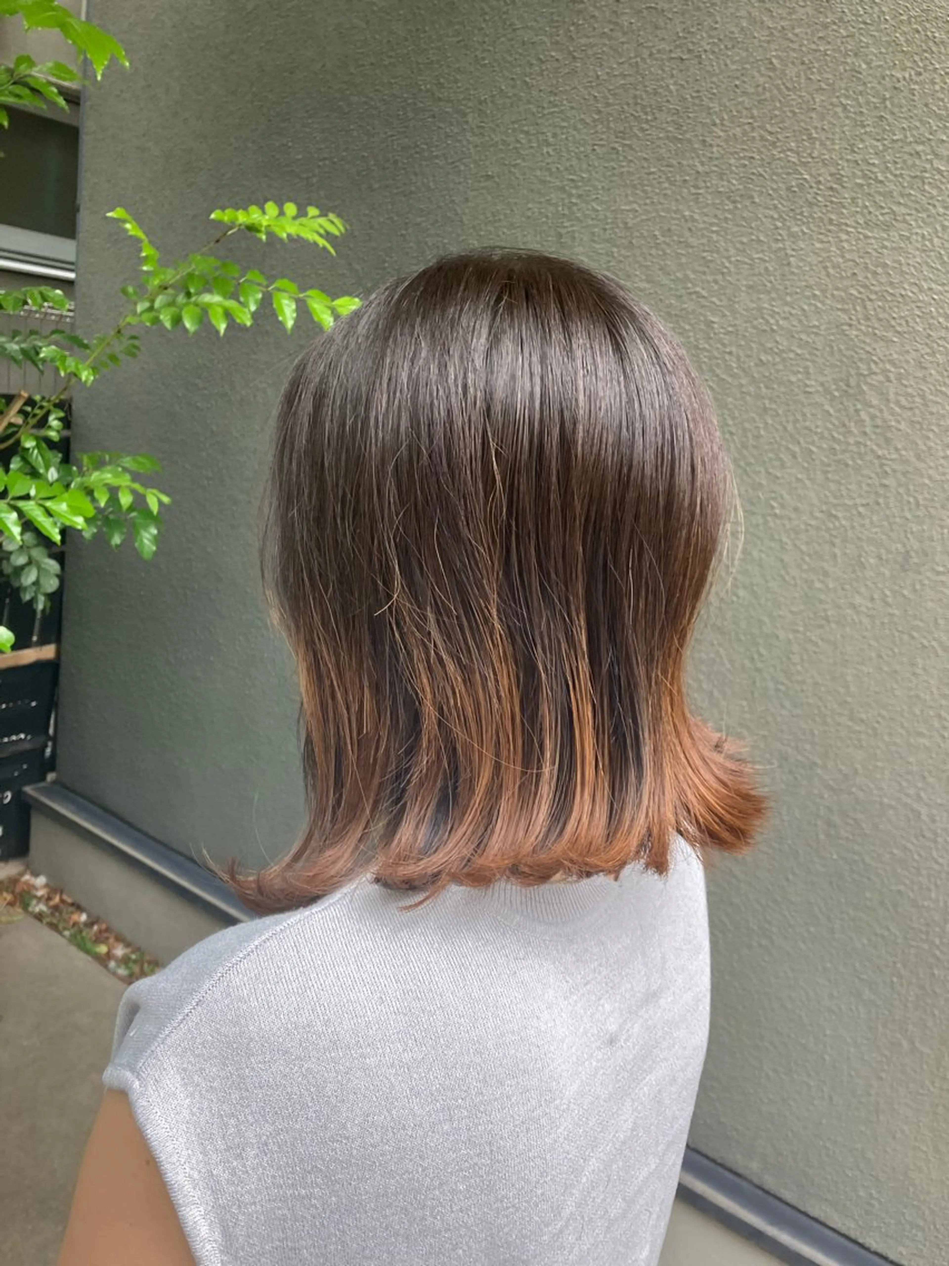 ミディアム 外ハネヘア Riant Meguのヘアスタイル