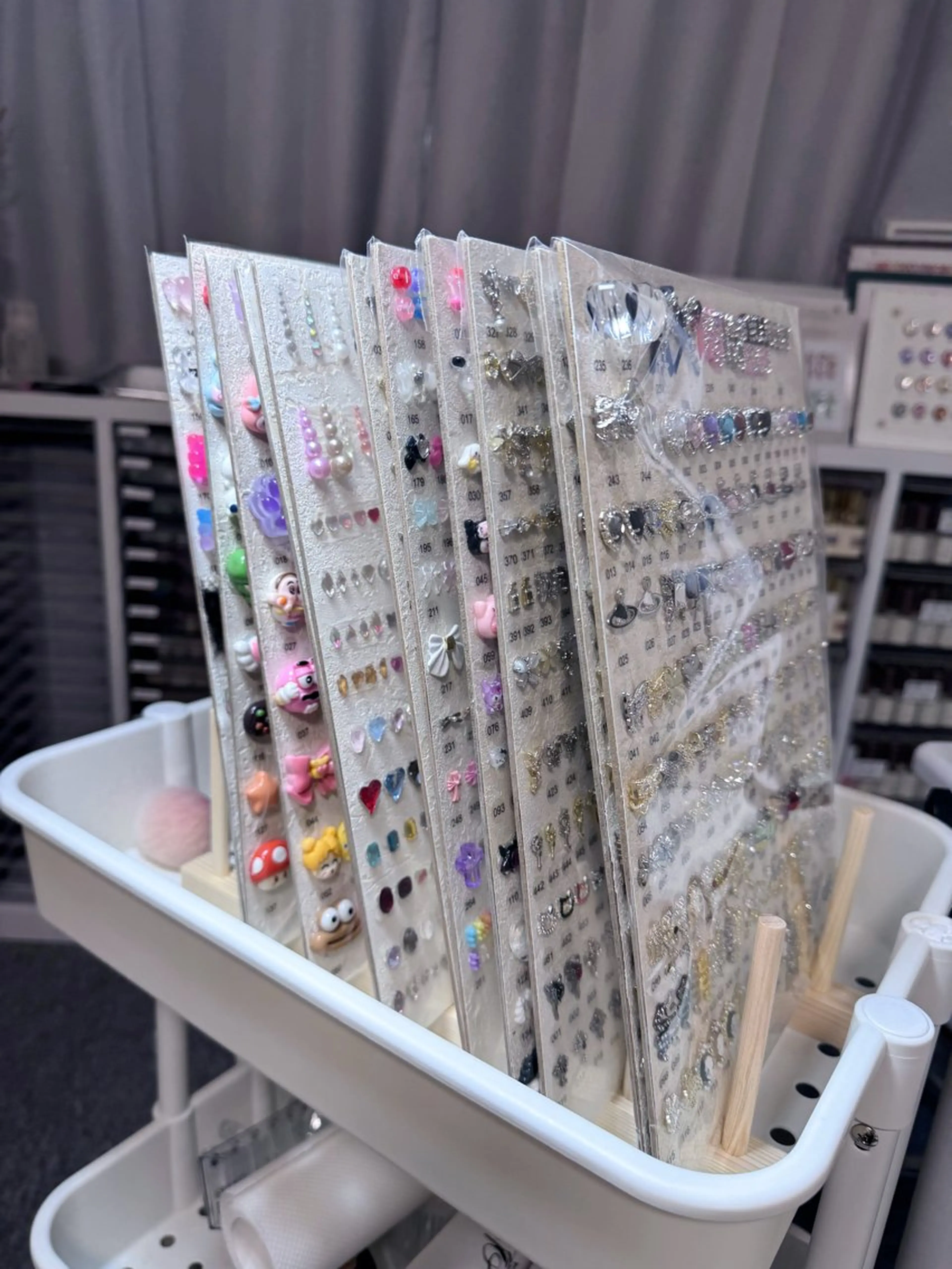 ネイル E.N🦋 長さ出し/持ち込みのネイルデザイン