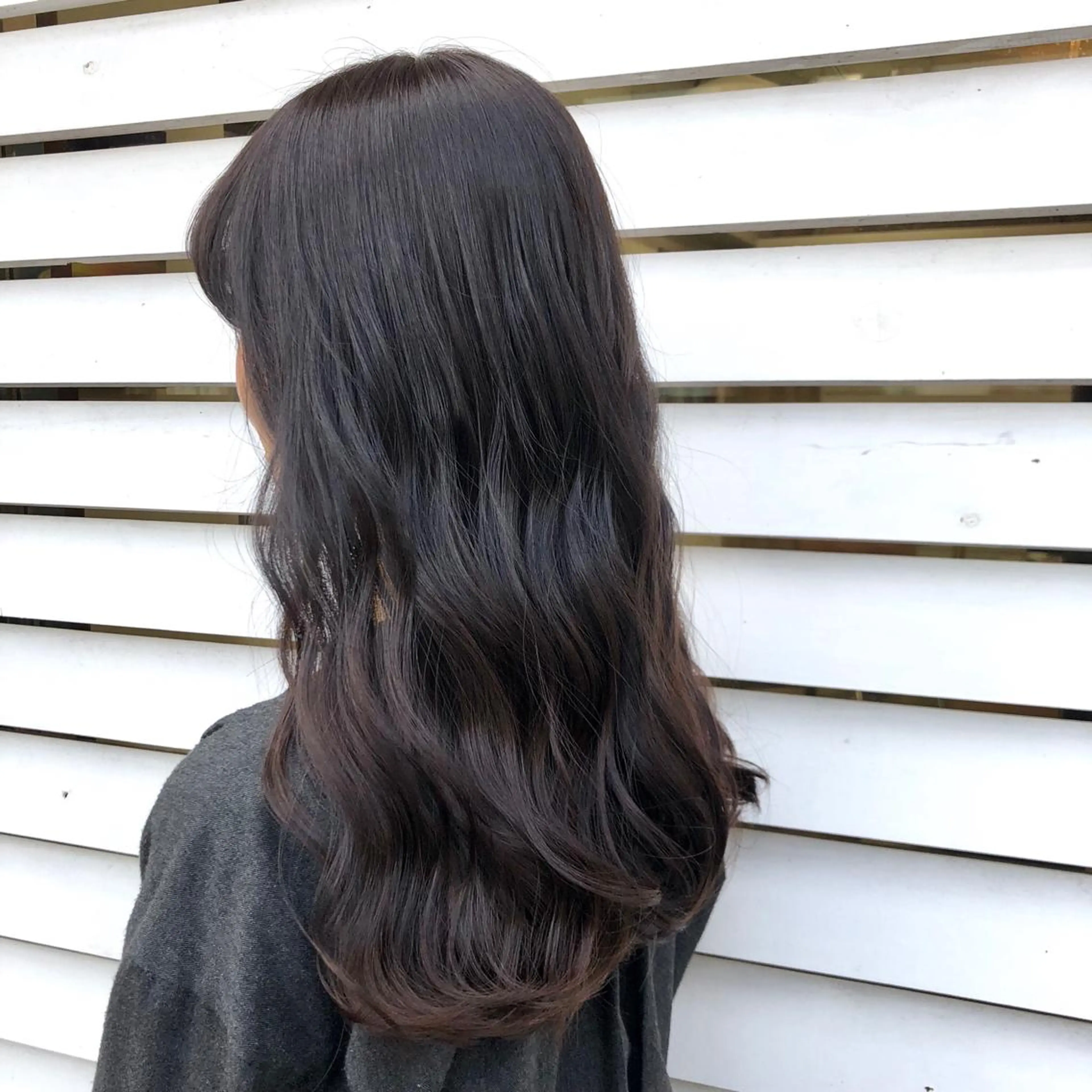 ロング カラー 菅沢 奈生のヘアスタイル
