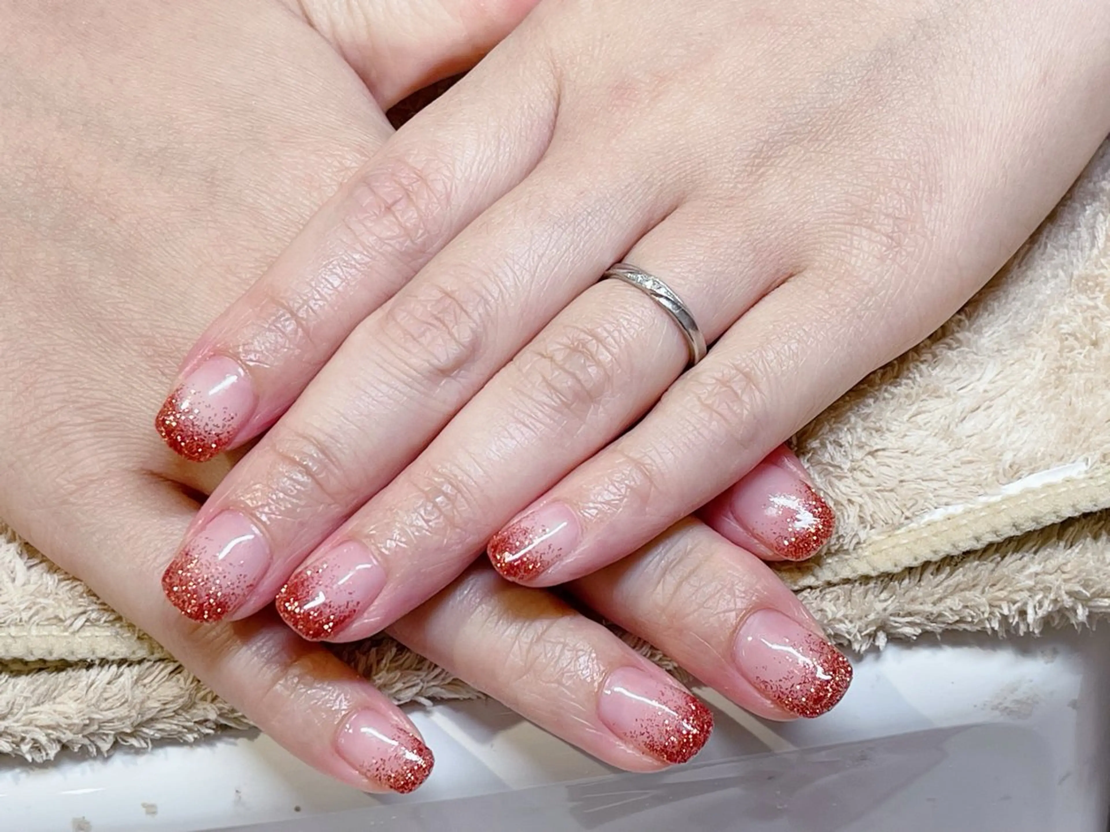 ネイル ラメ(グリッター) ワンカラーネイル i. ayakaのネイルデザイン