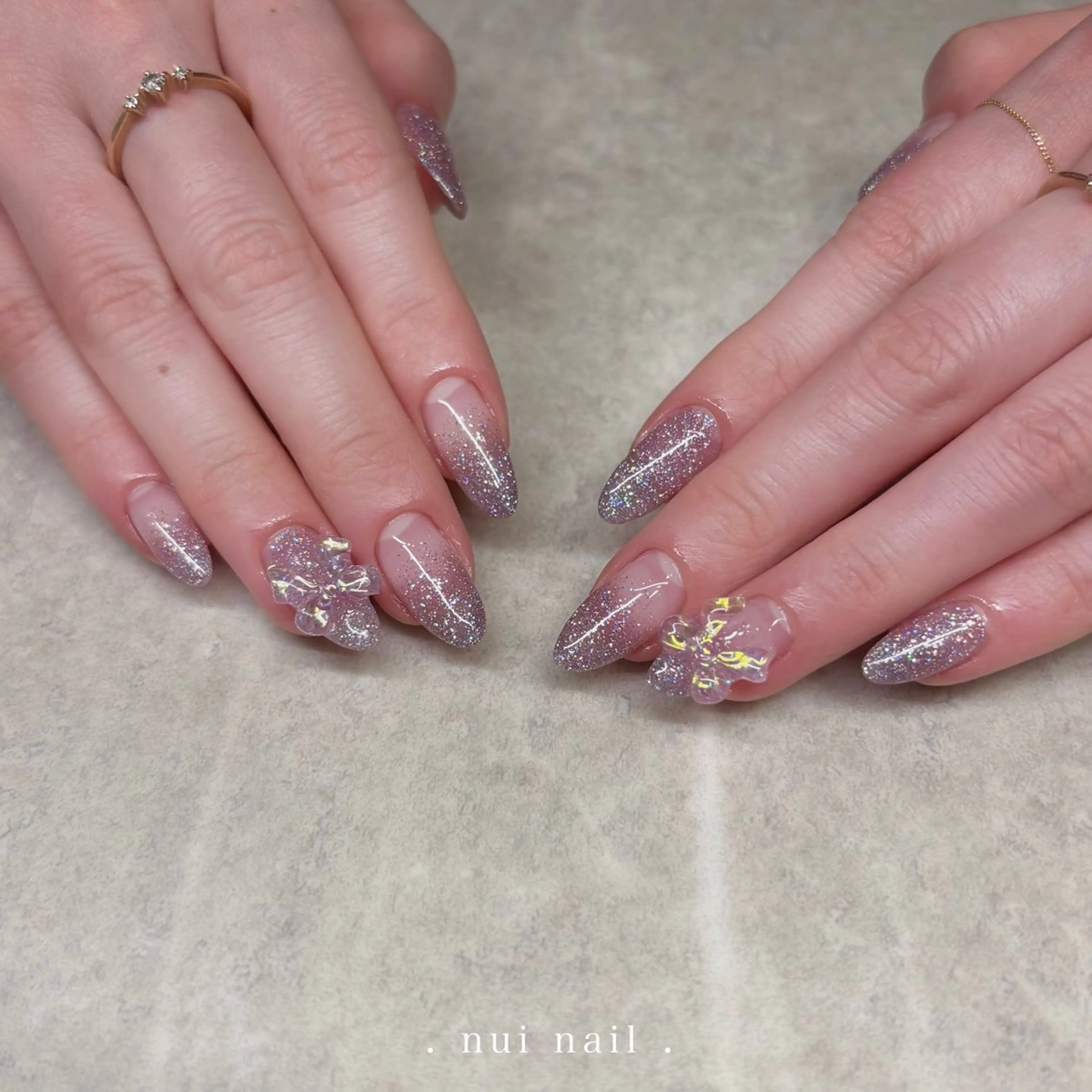 ネイル フラッシュネイル グラデーション ラメ(グリッター) ラメグラデーション nui nailのネイルデザイン