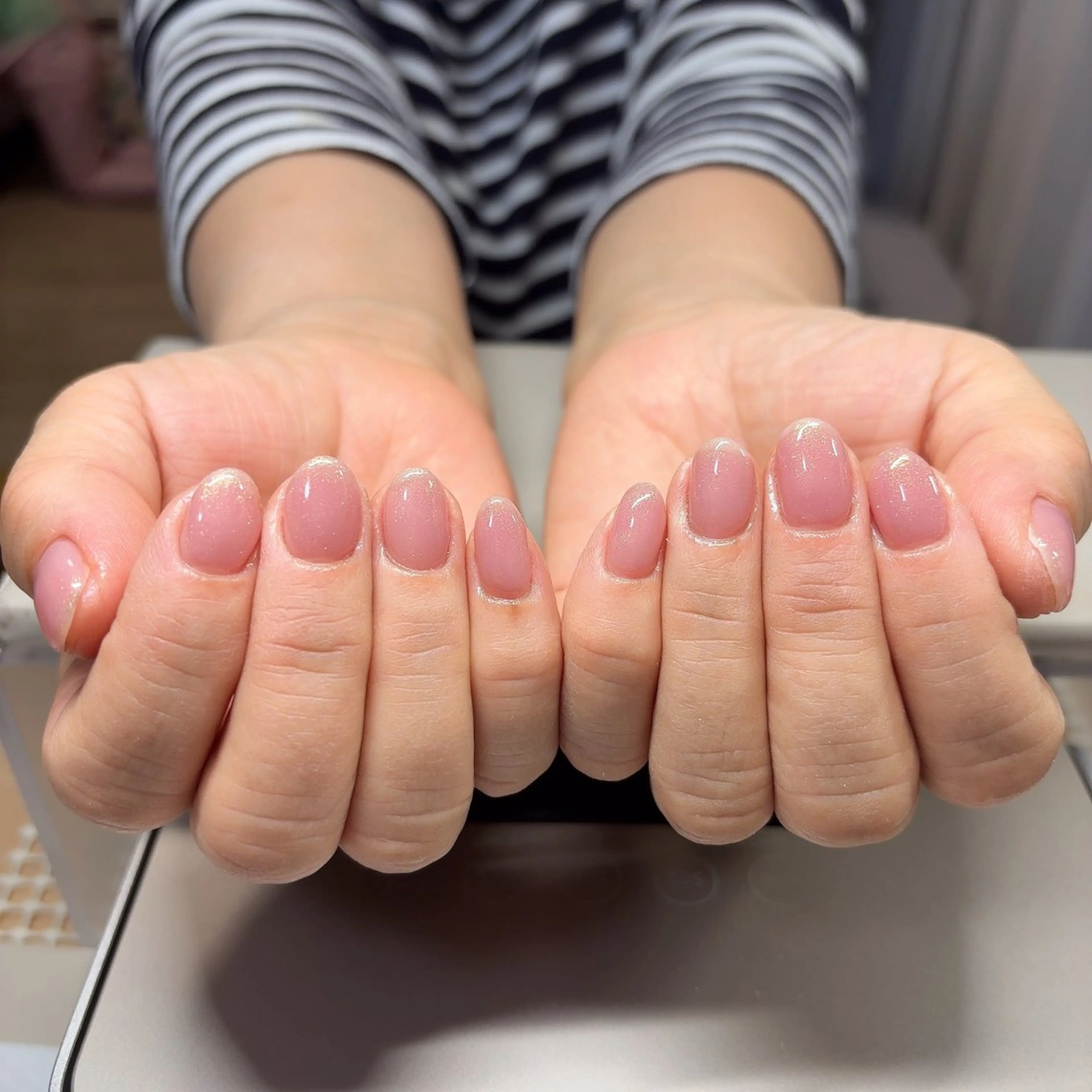 ネイル キラキラネイル オフィスネイル ピンク 33 nail salon 徳山里美のネイルデザイン