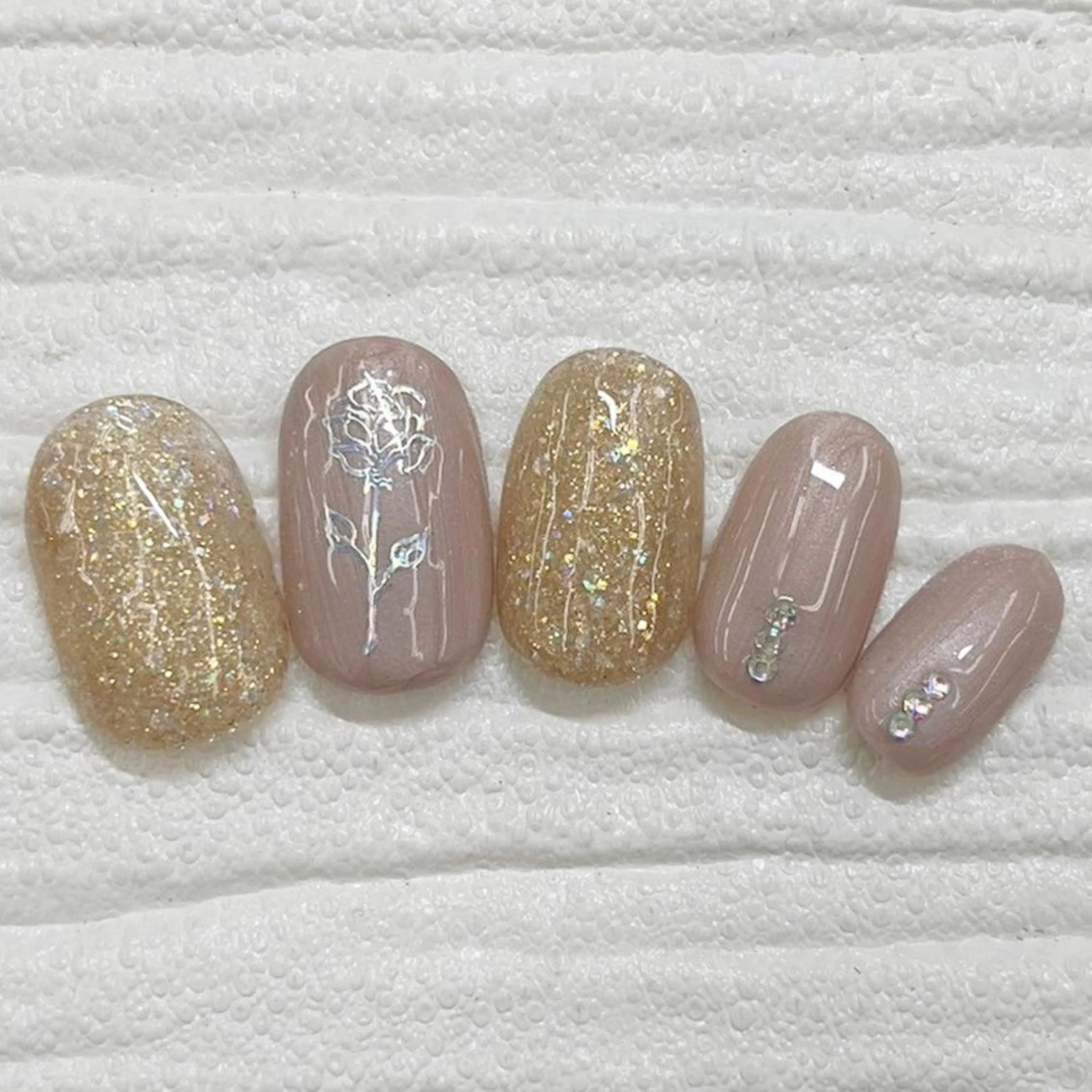 ネイル Nail salon Honey Beeのネイルデザイン