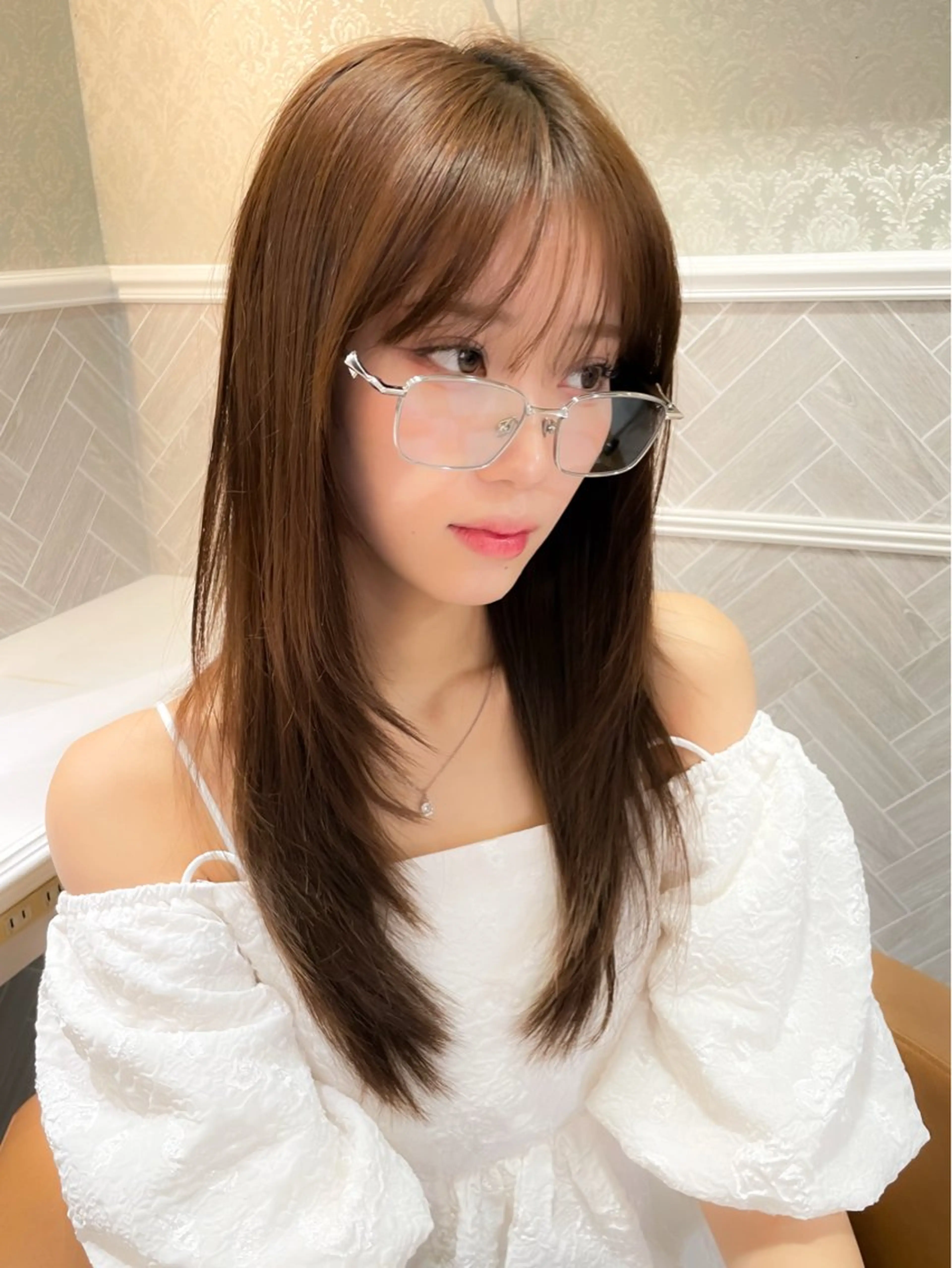 ロング 髪質改善 韓国風ヘア レイヤーカット ロング 縮毛矯正 カット 縮毛矯正 トリートメント 美髪縮毛矯正🤍 髪質改善/Shinaのヘアスタイル