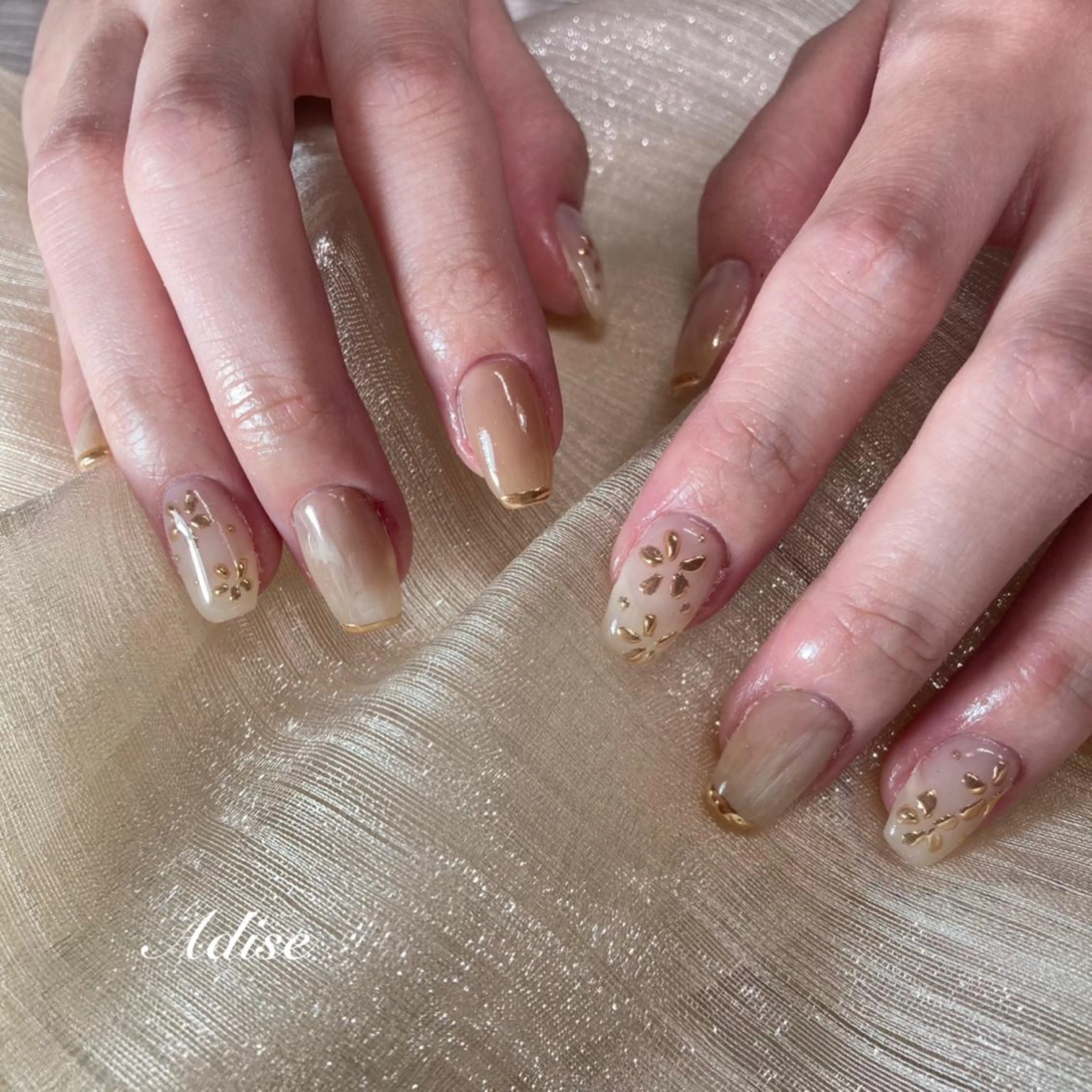 ネイル フレンチネイル グラデーション ニュアンスネイル オフィスネイル 第一印象専門サロン ADISEのエステ・リラクイメージ