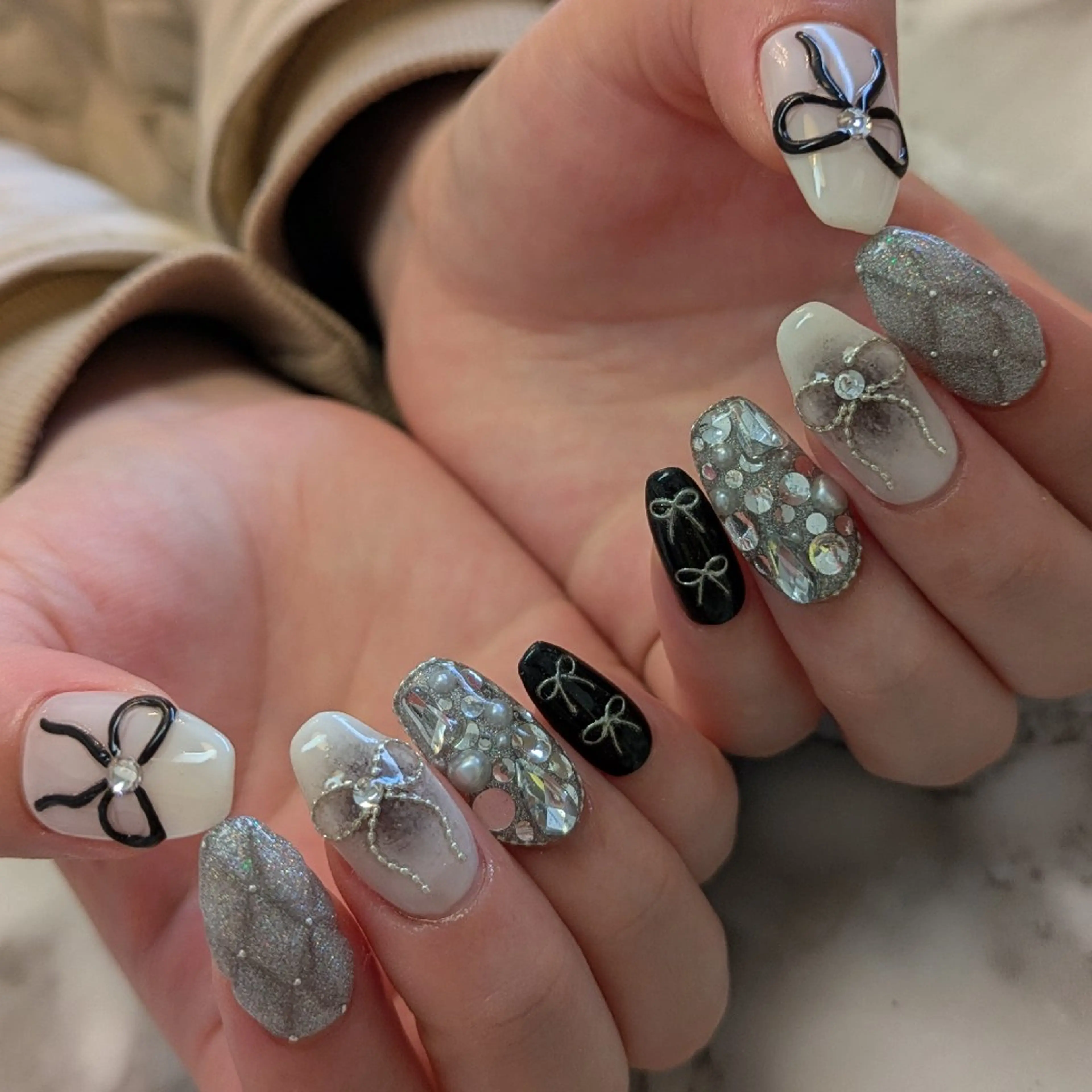 ネイル リボン ジェヌインネイル 河内のネイルデザイン