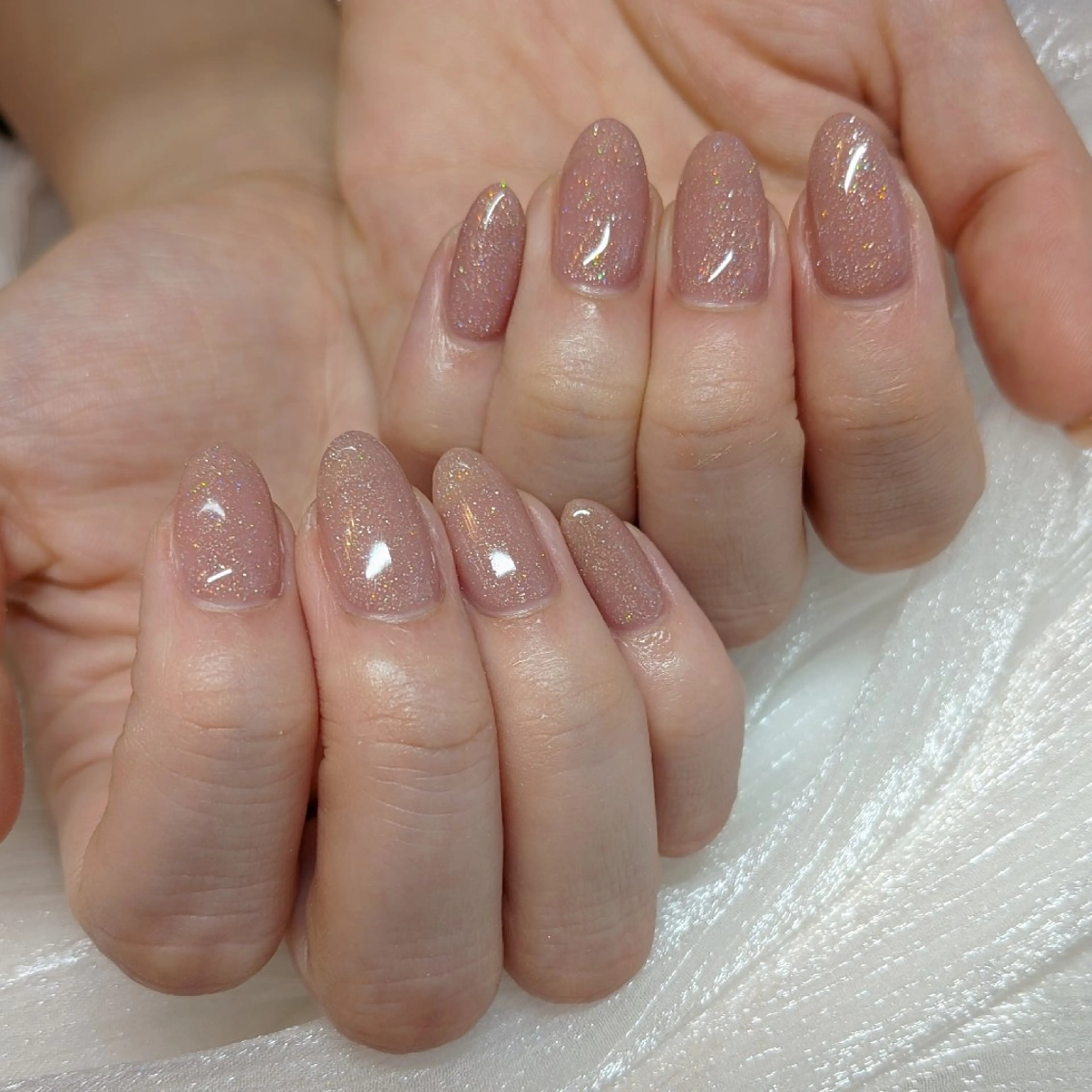 ネイル ラメ(グリッター) オフィスネイル ピンク ハンドネイル Shanti所属・Shanti🩵 NARITAのネイルデザイン