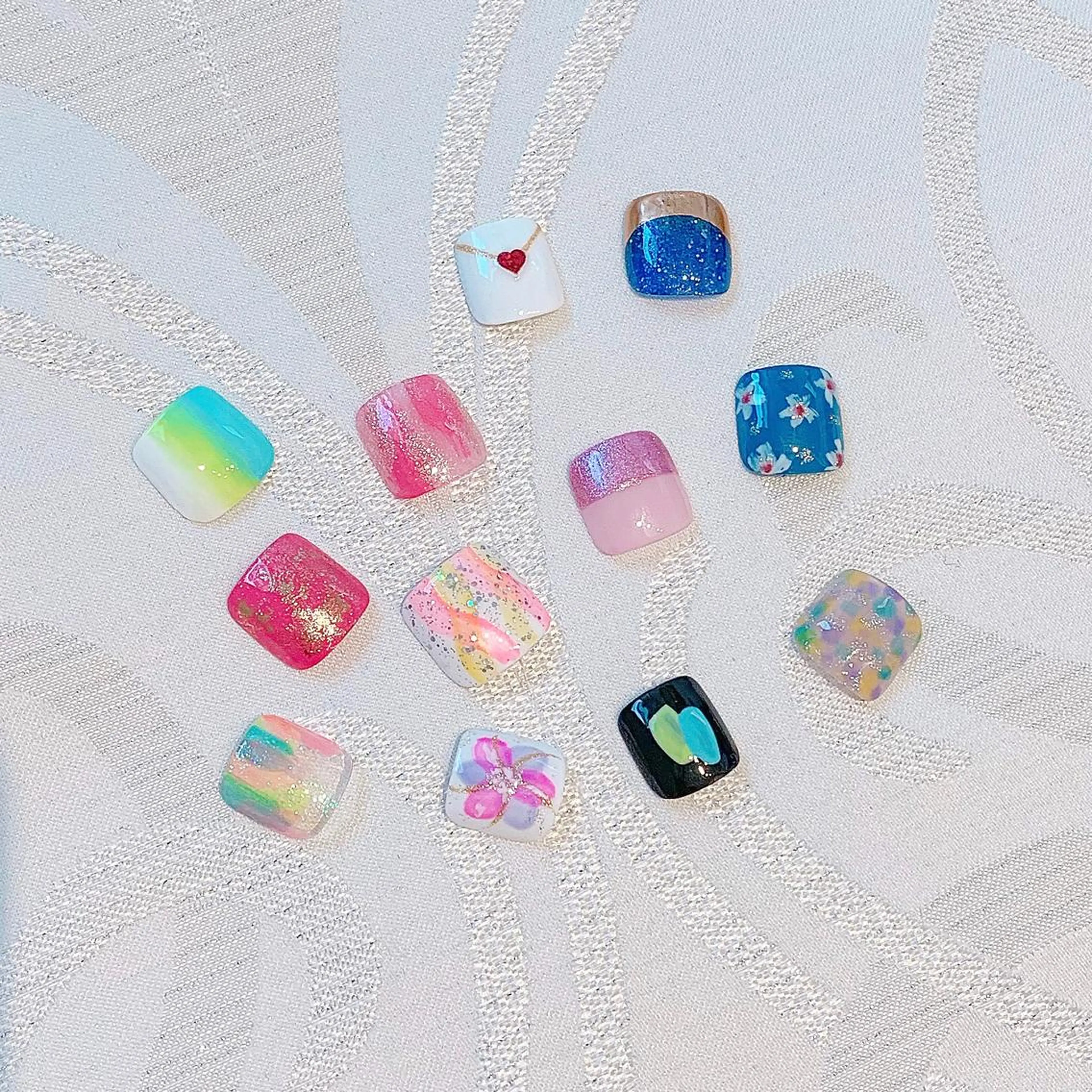 ネイル #Rakuun所属・Rakuun のんのネイルデザイン