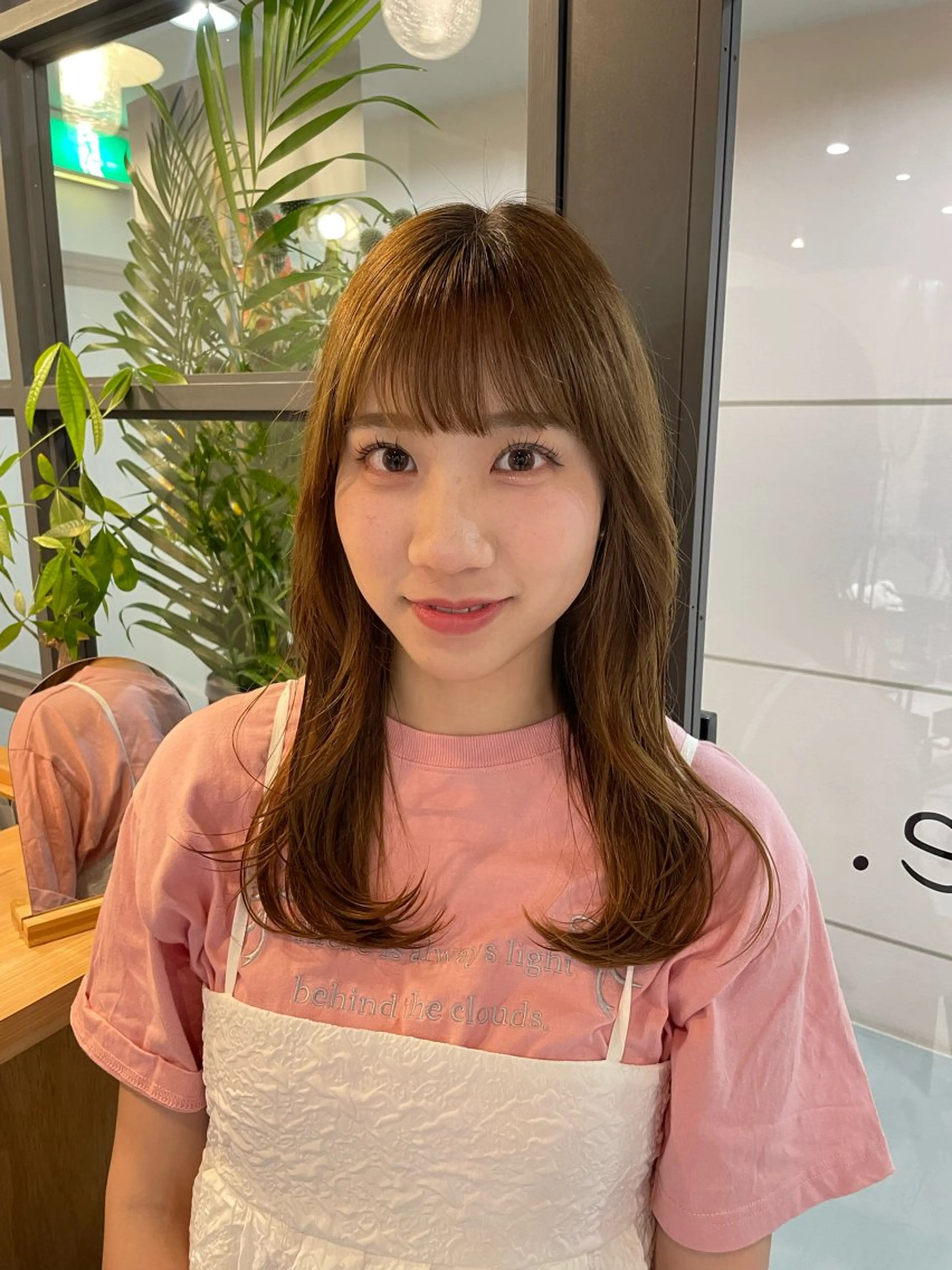 セミロング レイヤーカット Neale. ナナカのヘアスタイル