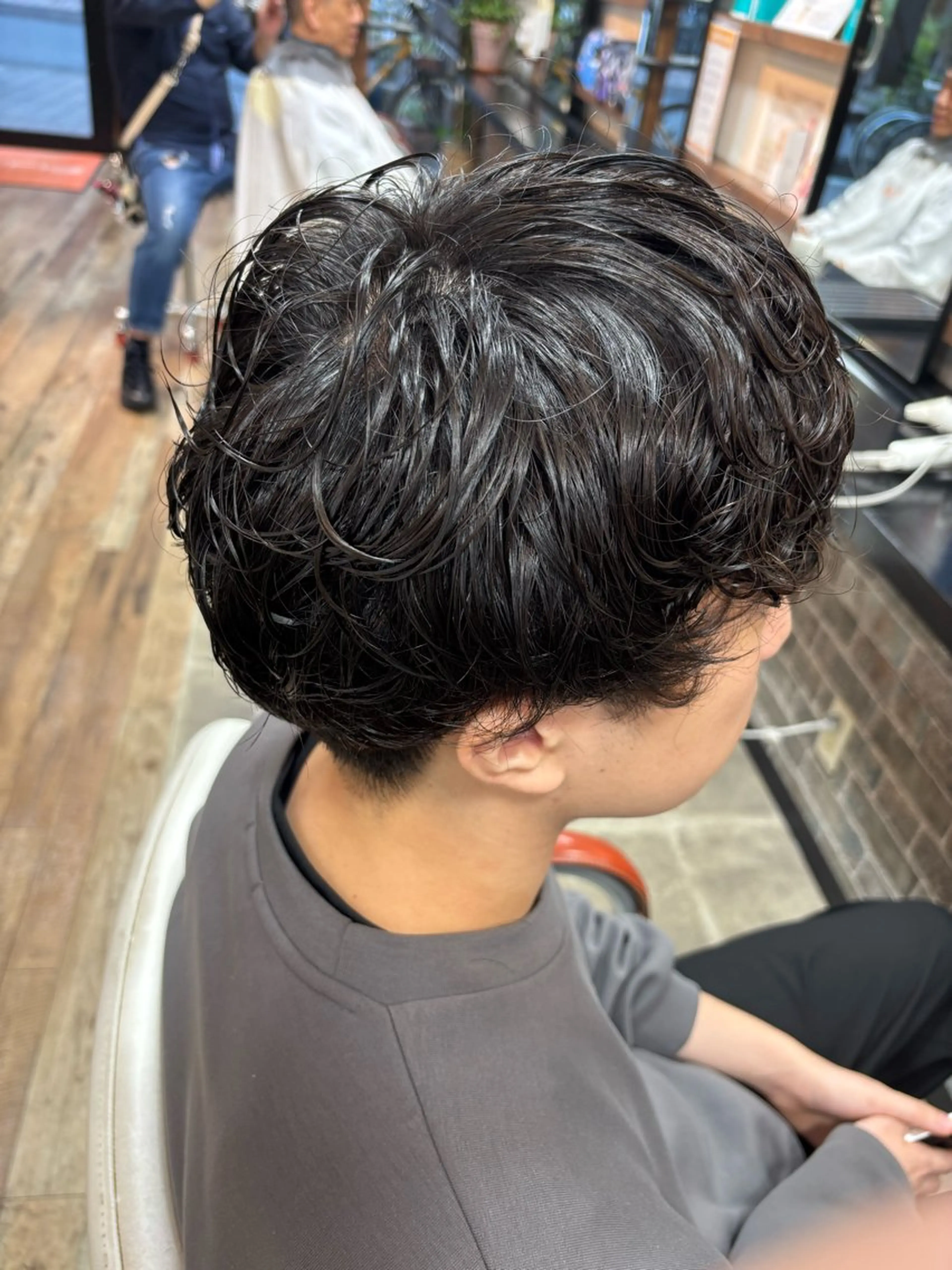 パーマ ヘアアレンジ メンズ メンズパーマ 刈り上げ ニュアンスパーマ カット パーマ イツキ🌕デザインカ ラー🥨髪質改善🫧のヘアスタイル